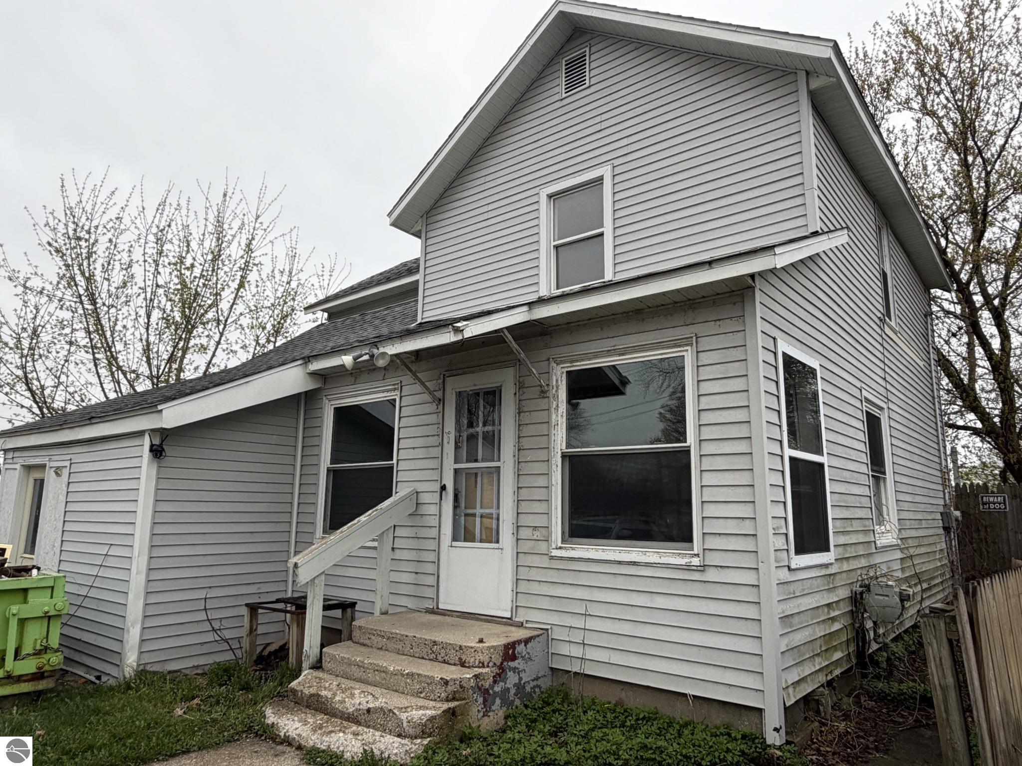 121 S Canal Street, Lake City, MI 49651 — front exterior