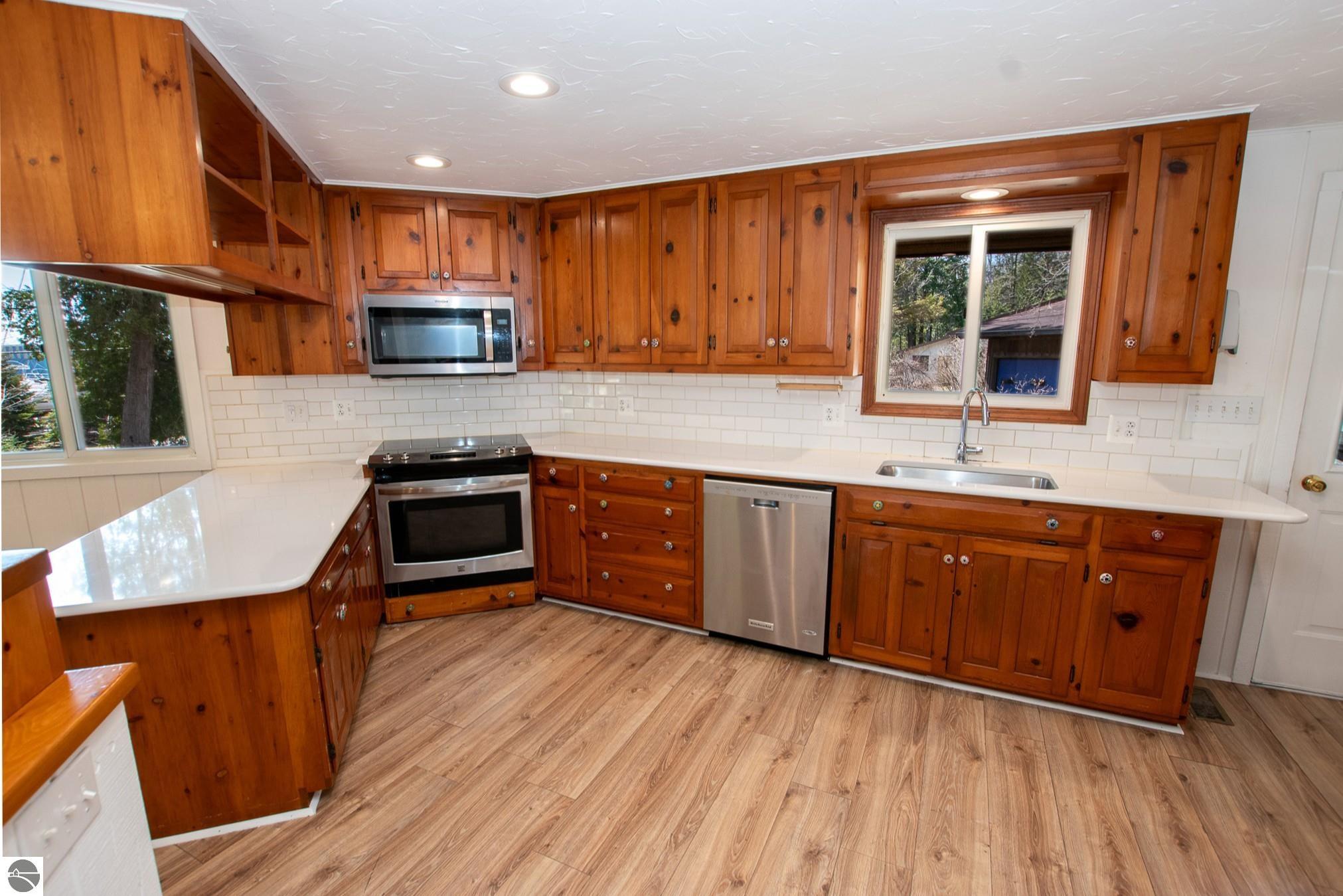 10829 N Shore Drive, Northport, MI 49670 — Photo 14