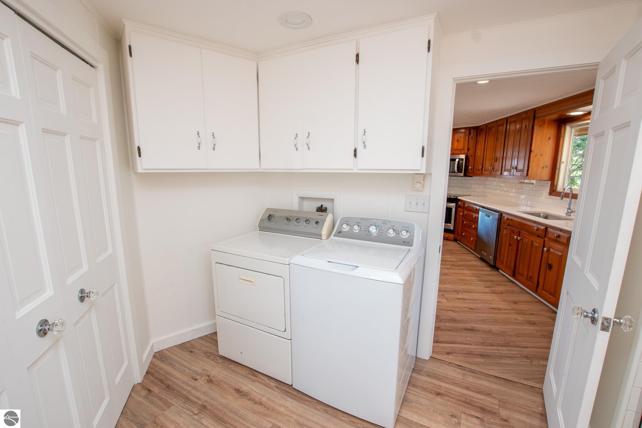 10829 N Shore Drive, Northport, MI 49670 — Photo 16