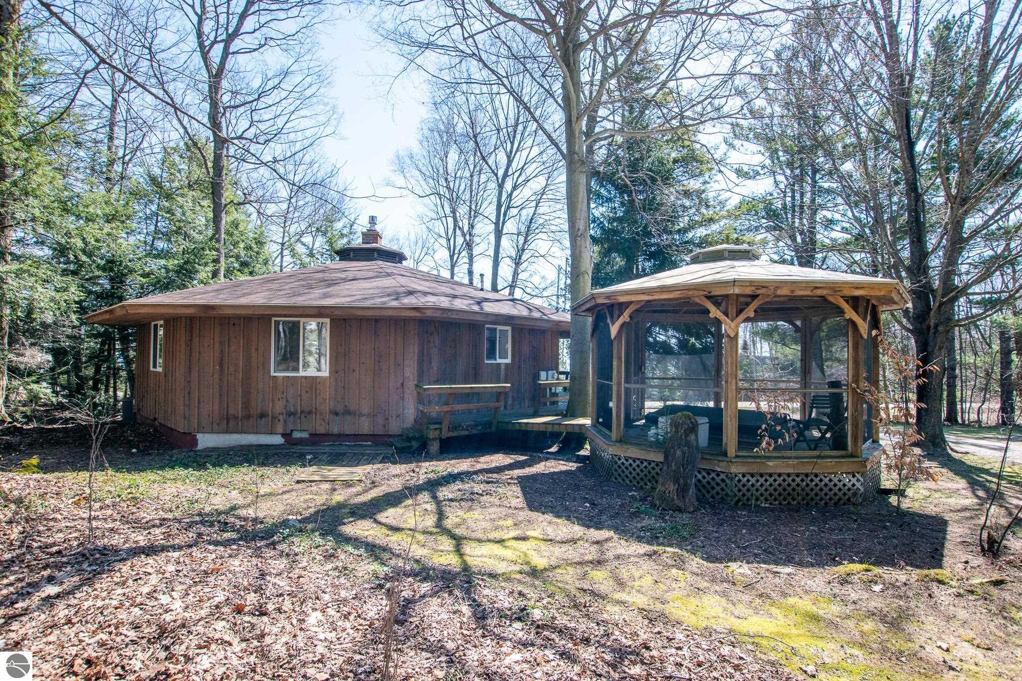 10829 N Shore Drive, Northport, MI 49670 — Photo 31