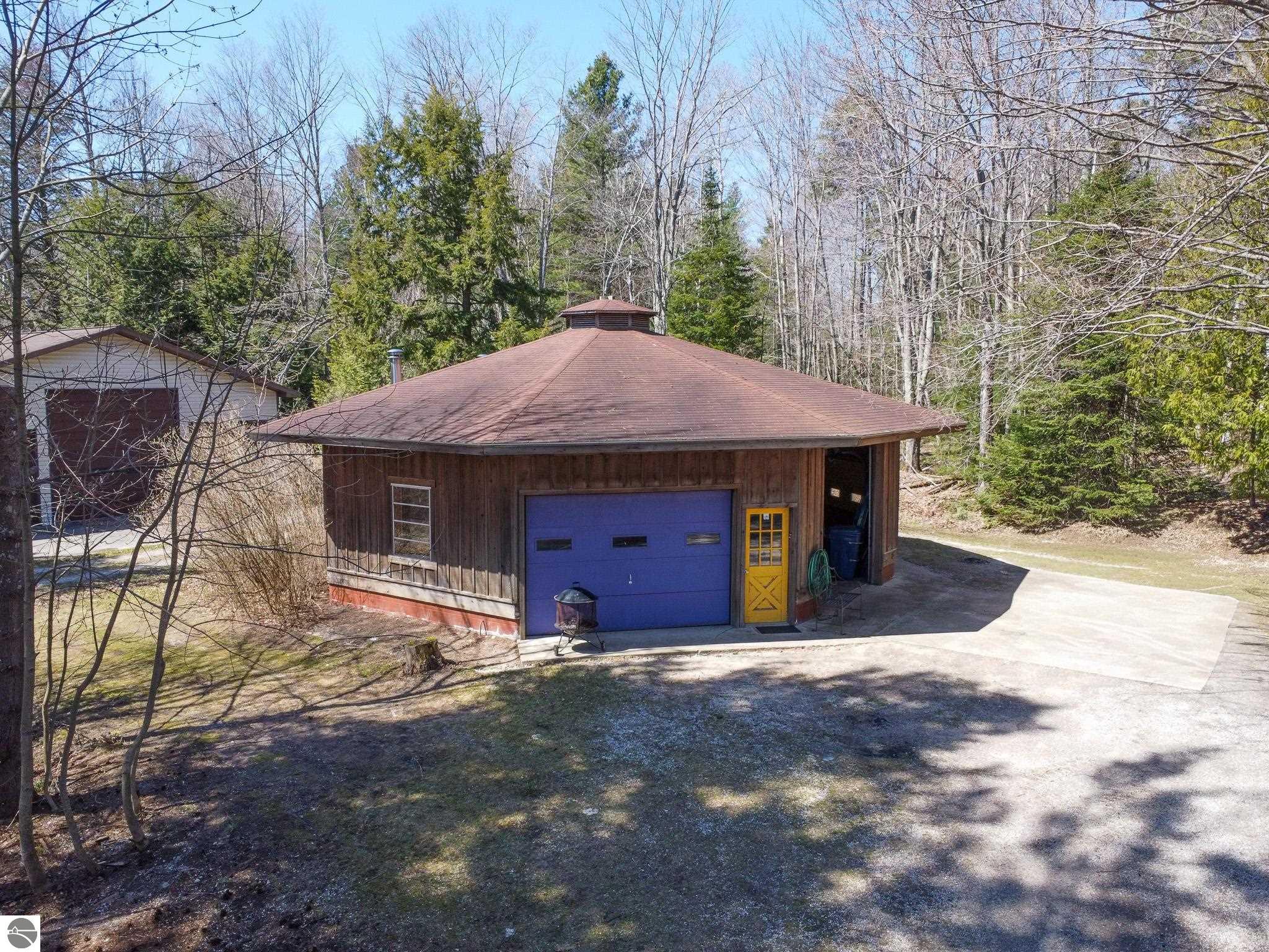 10829 N Shore Drive, Northport, MI 49670 — Photo 37
