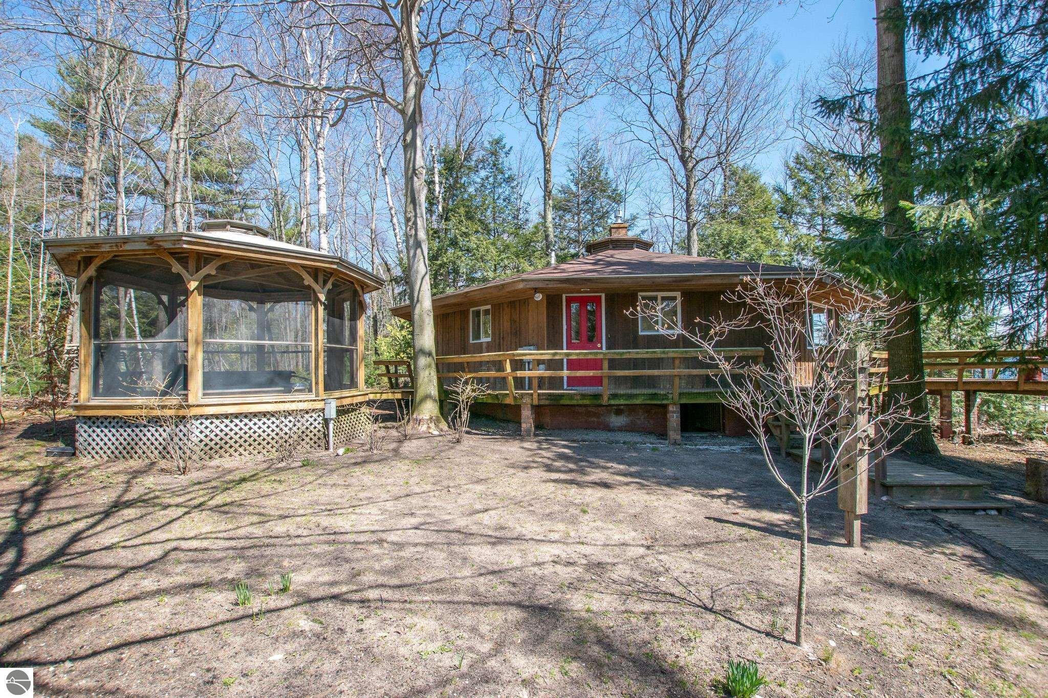 10829 N Shore Drive, Northport, MI 49670 — Photo 7