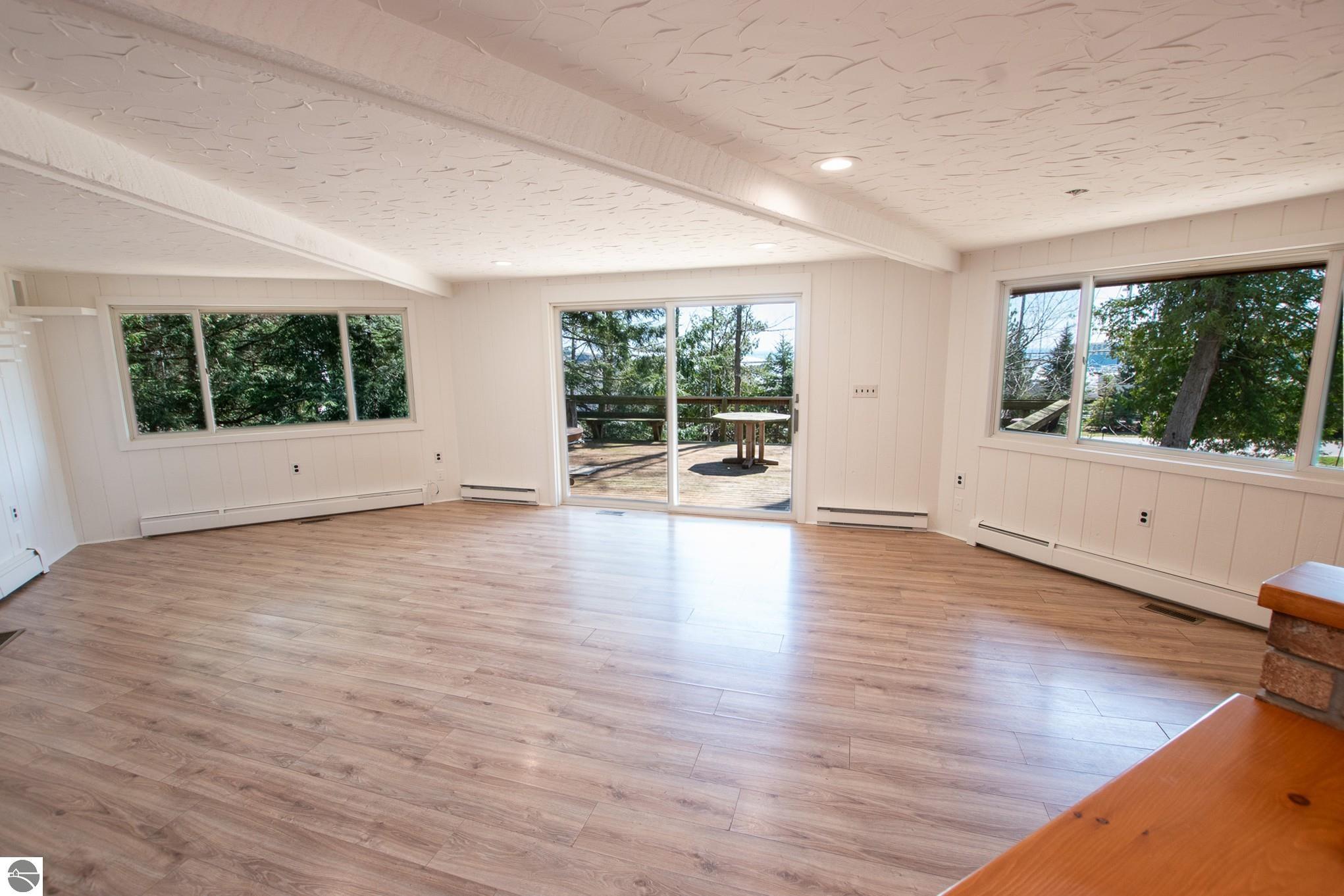 10829 N Shore Drive, Northport, MI 49670 — Photo 9