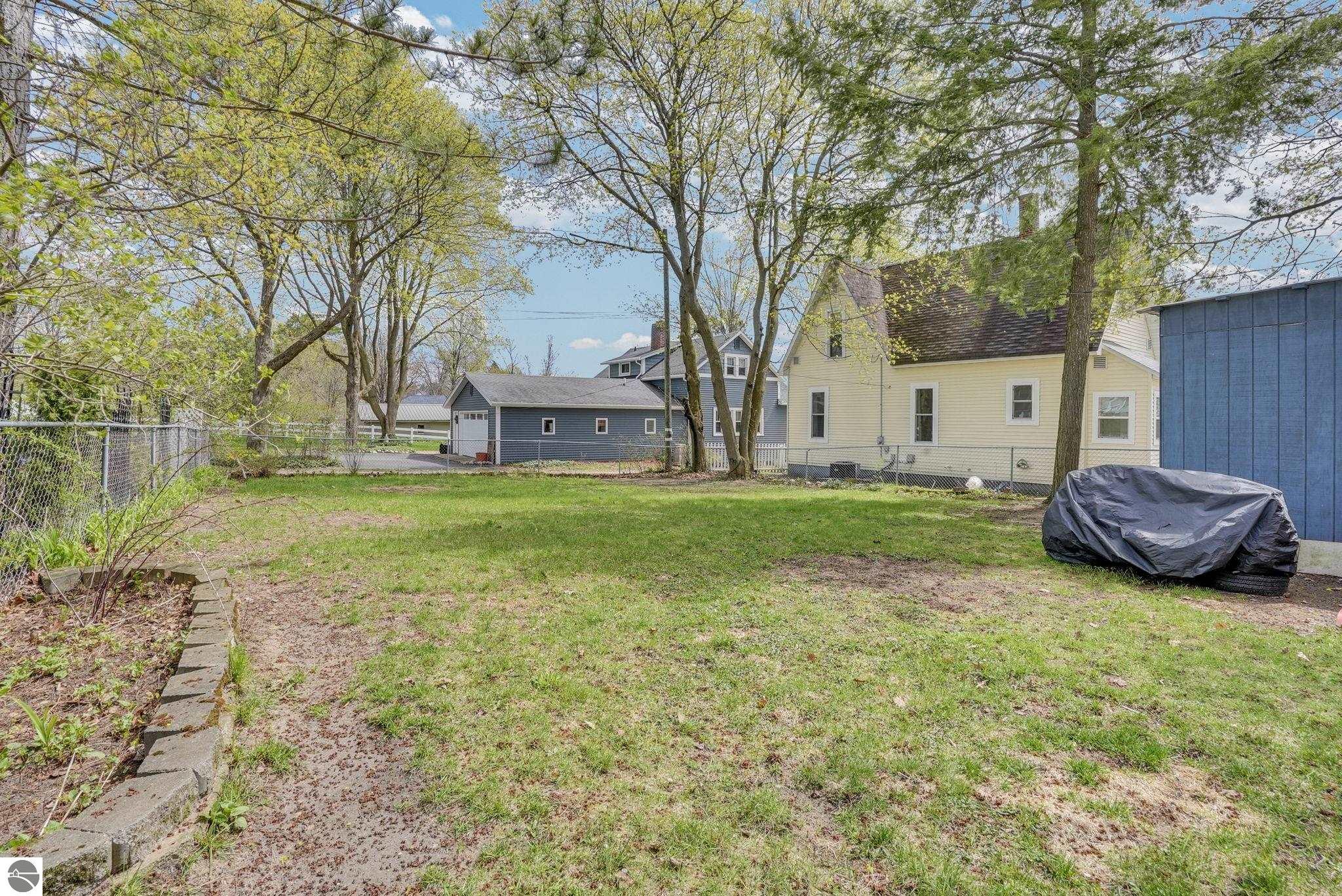 417 Prospect Street, Cadillac, MI 49601 — Photo 13