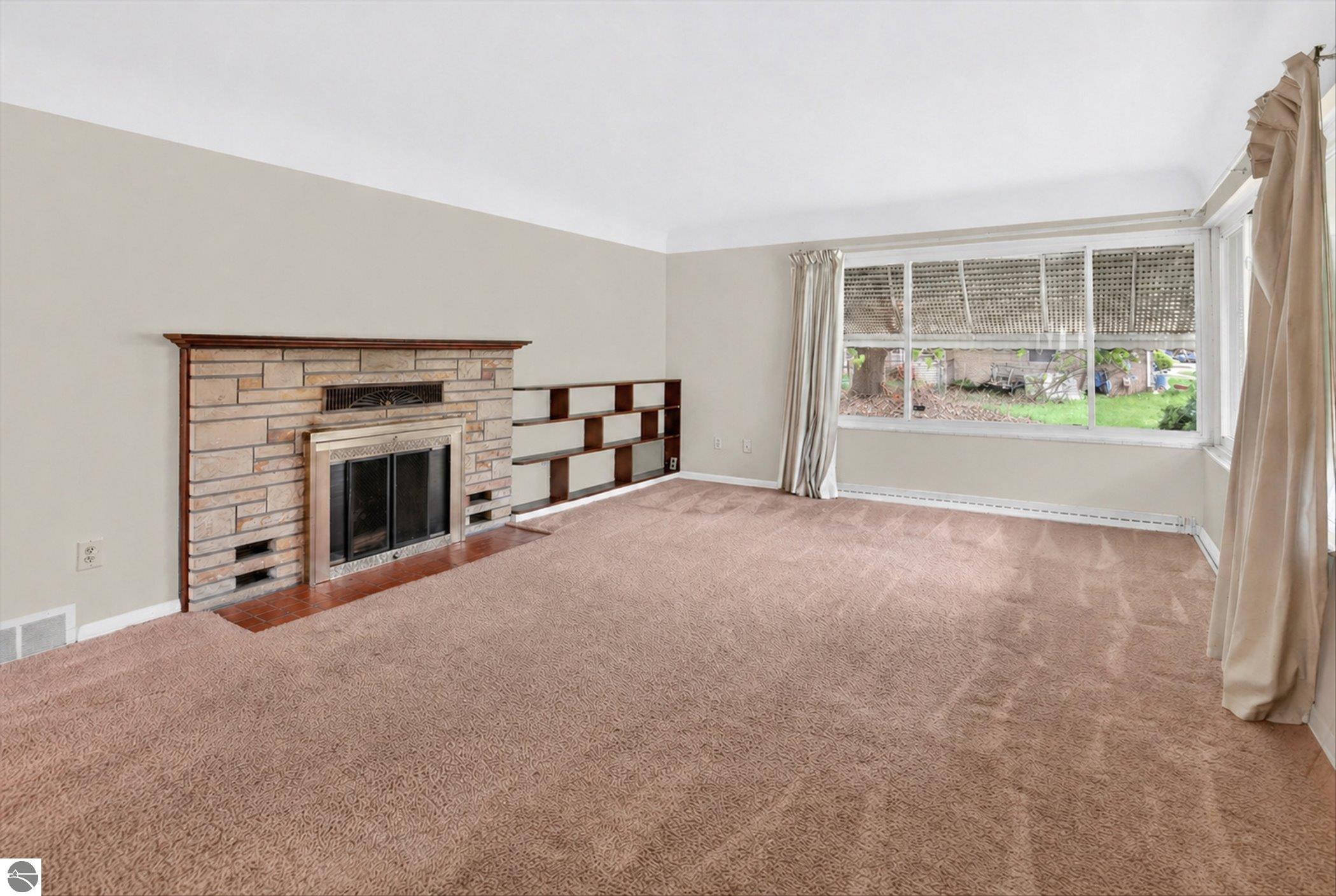 636 Rustic Drive, Saginaw, MI 48604 — Photo 7