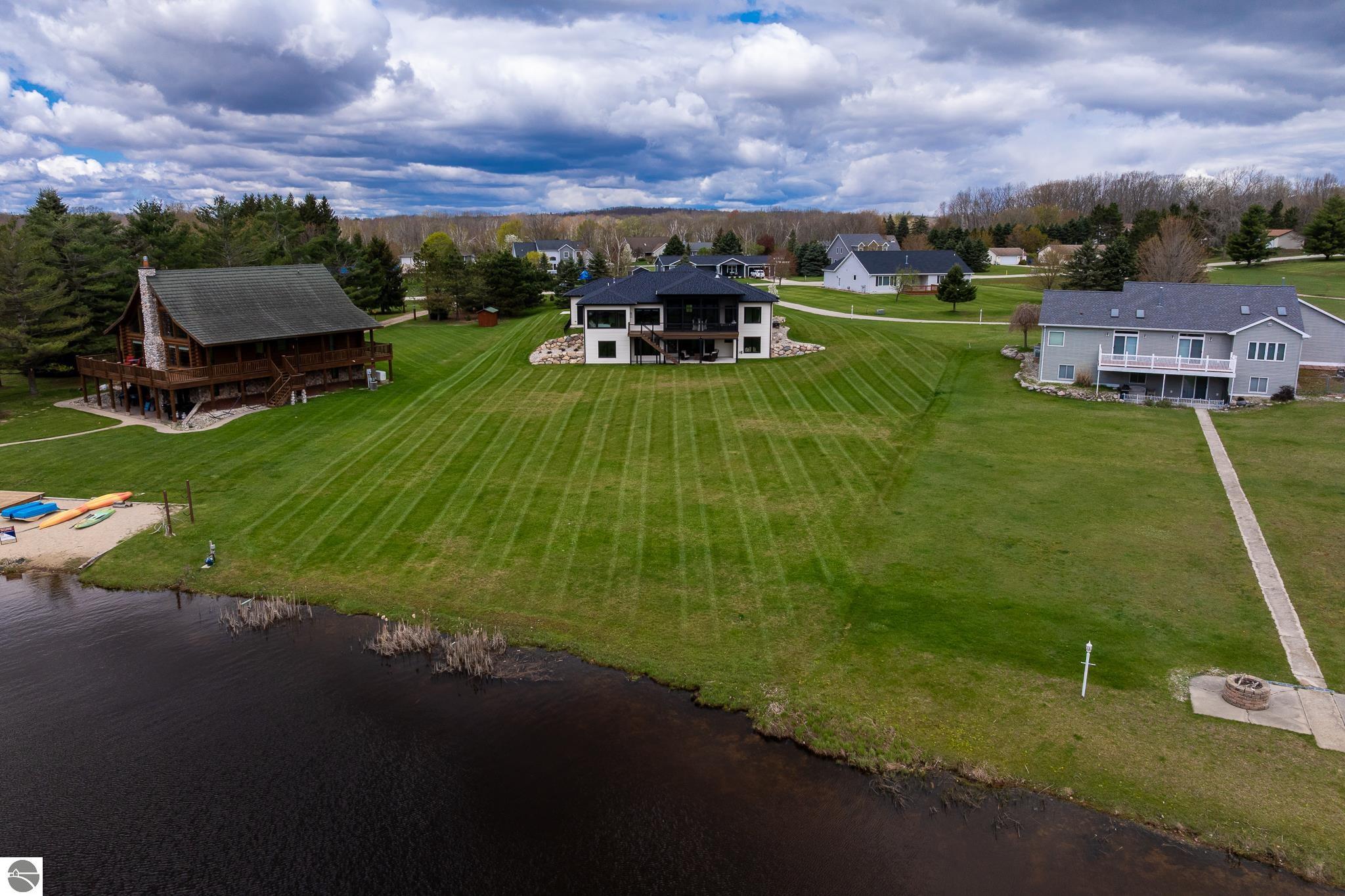 1083 Bundy Drive, Lake Isabella, MI 48893 — Photo 71