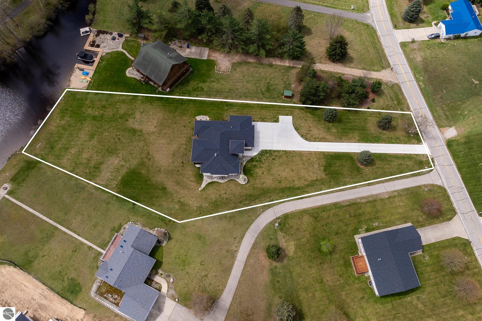 1083 Bundy Drive, Lake Isabella, MI 48893 — Photo 73