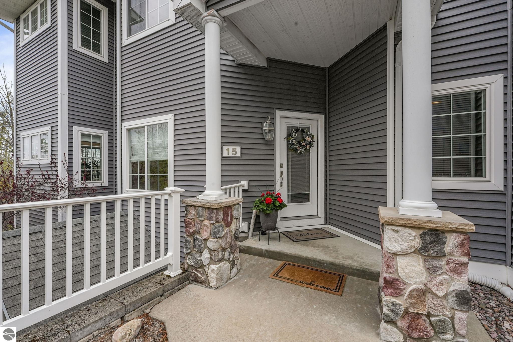 1420 Forest Park Drive # 15
