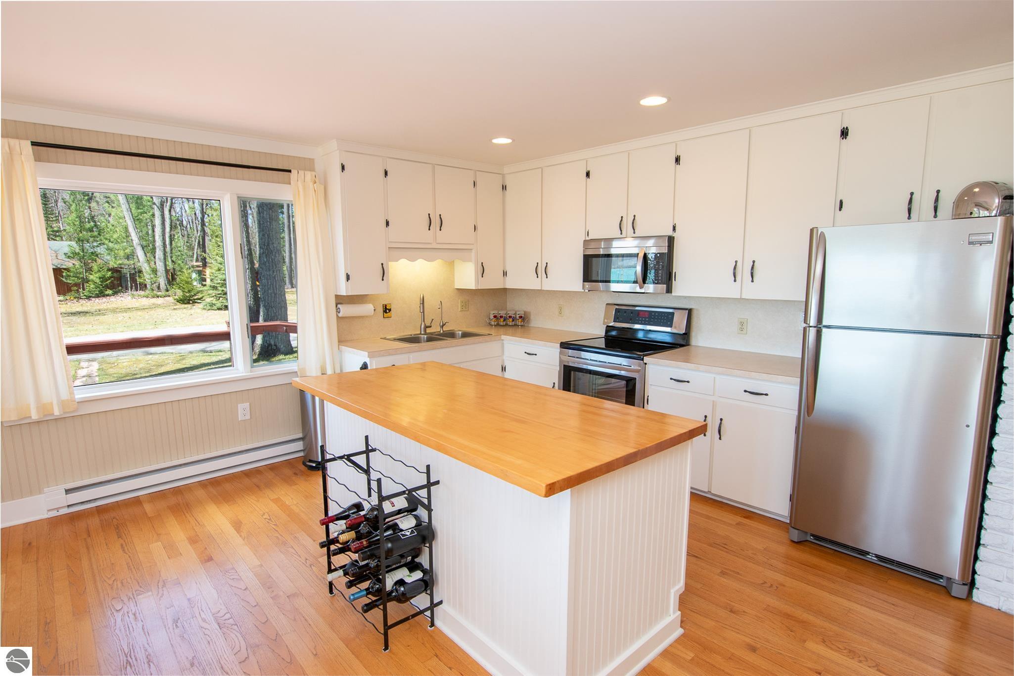 3784 S Lee Point Road, Suttons Bay, MI 49682 — Photo 25