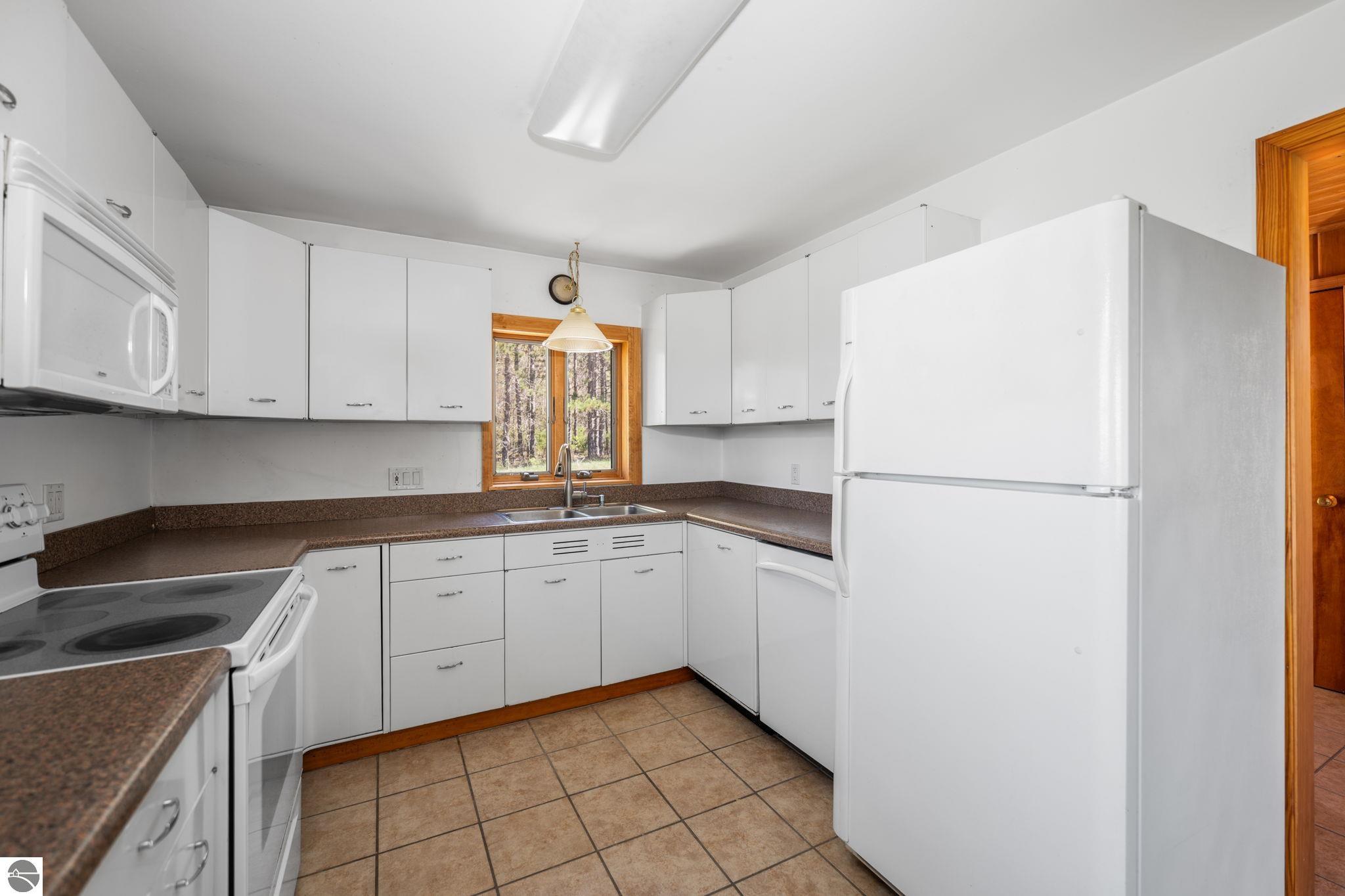 6828 E Lincoln Road, Cedar, MI 49621 — Photo 12