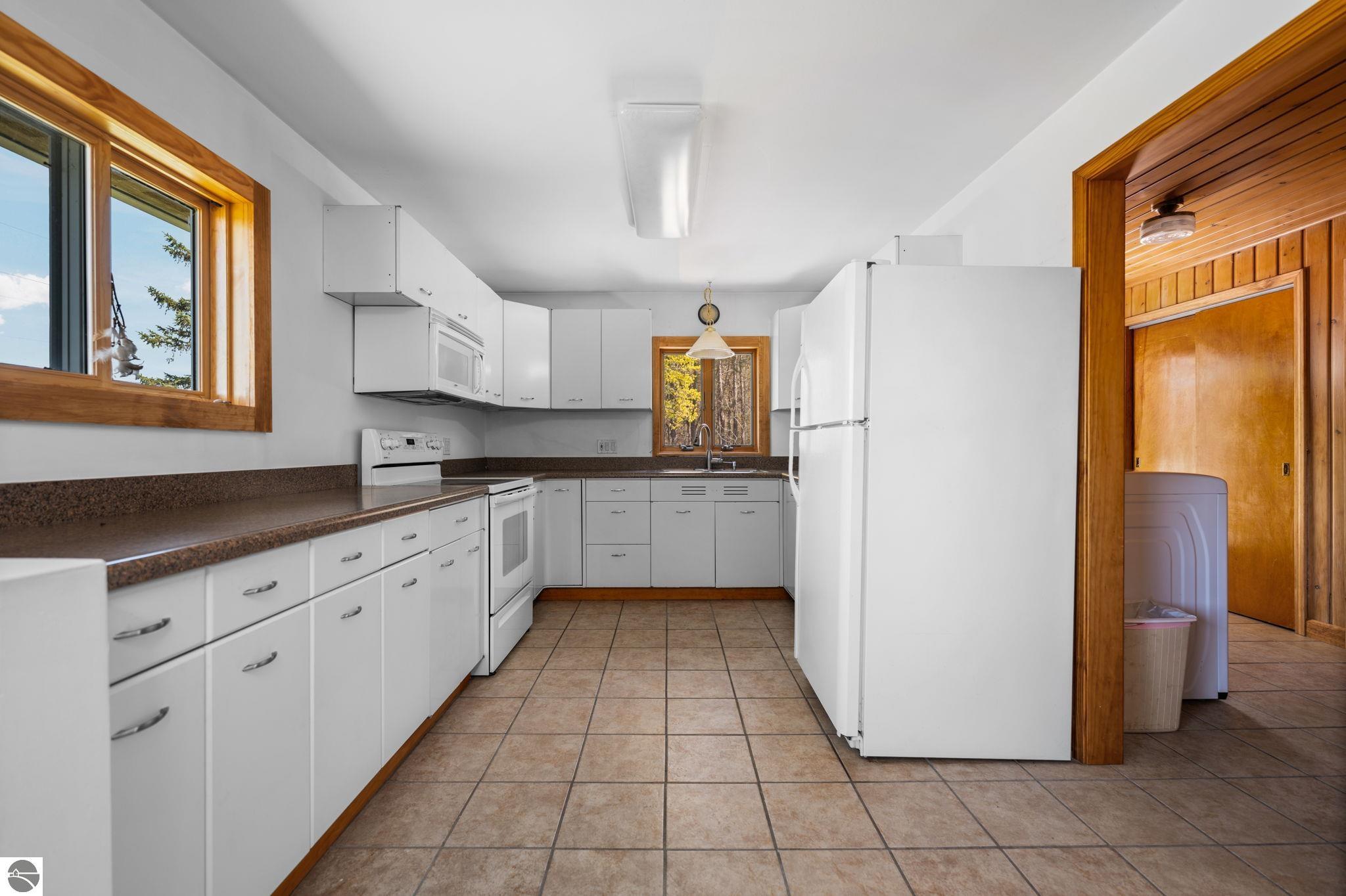 6828 E Lincoln Road, Cedar, MI 49621 — Photo 15