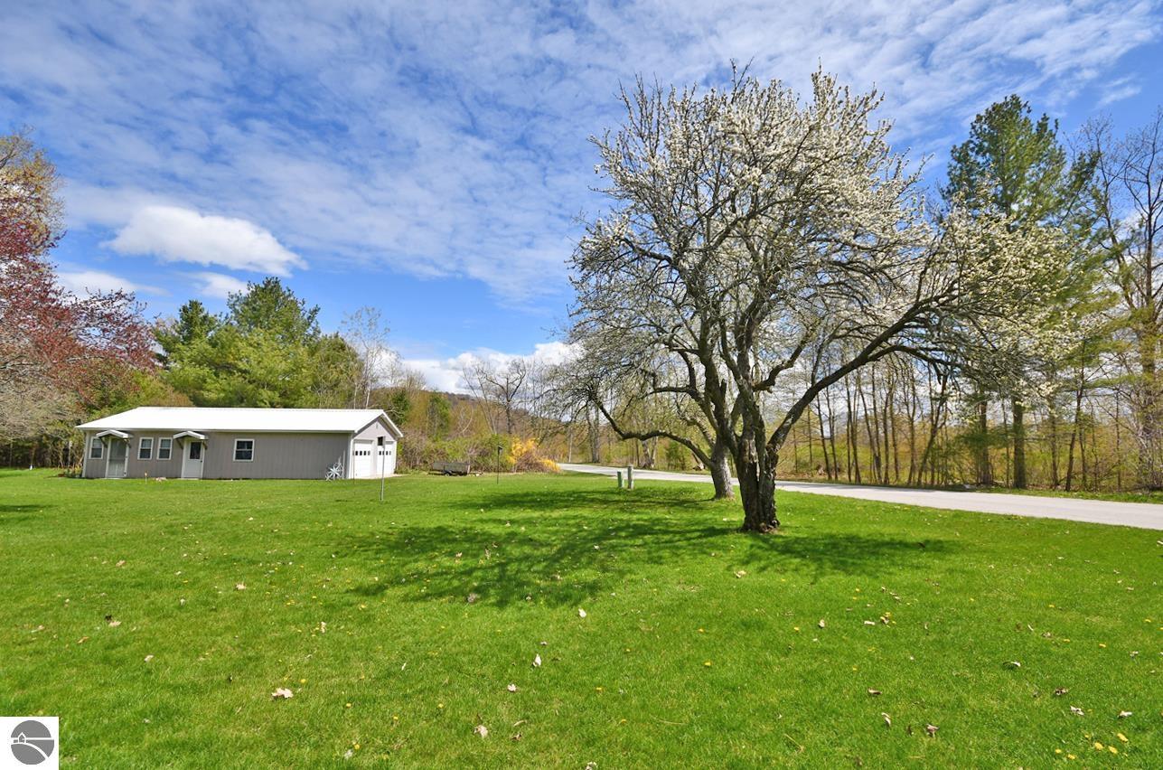 4515 W Glen Eden Drive, Glen Arbor, MI 49636 — Photo 12