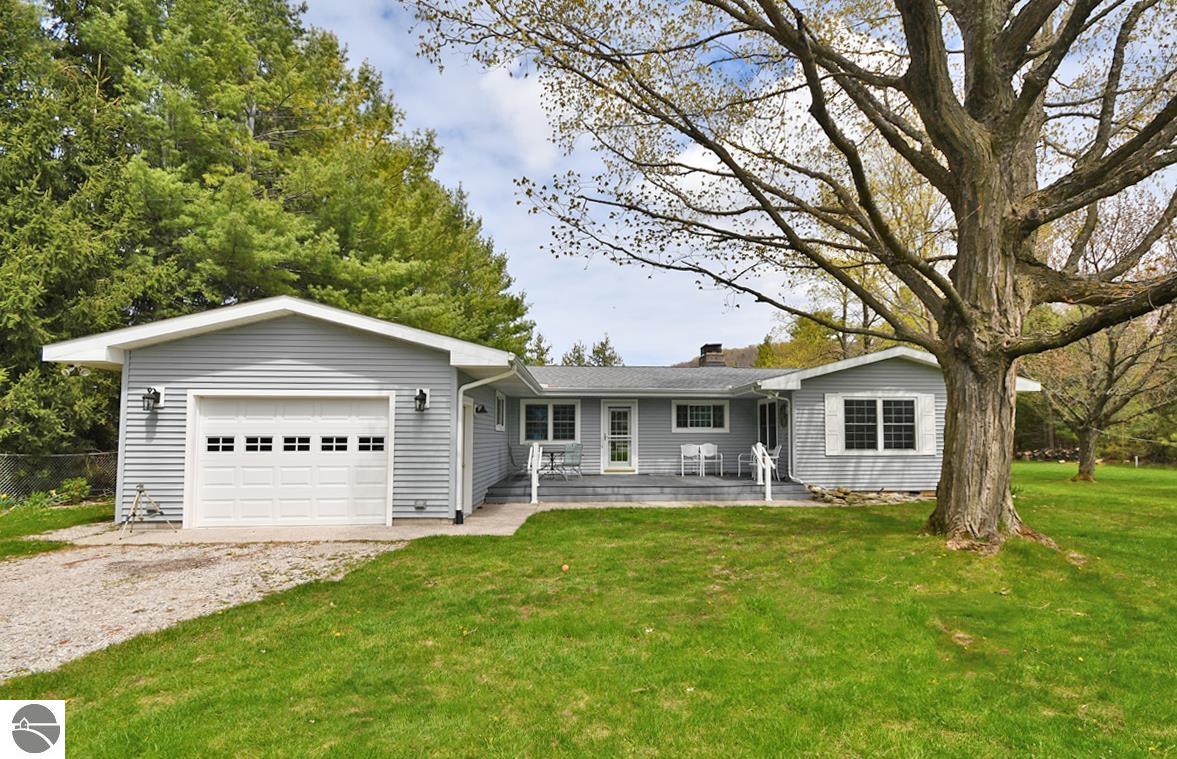 4515 W Glen Eden Drive, Glen Arbor, MI 49636 — Photo 15