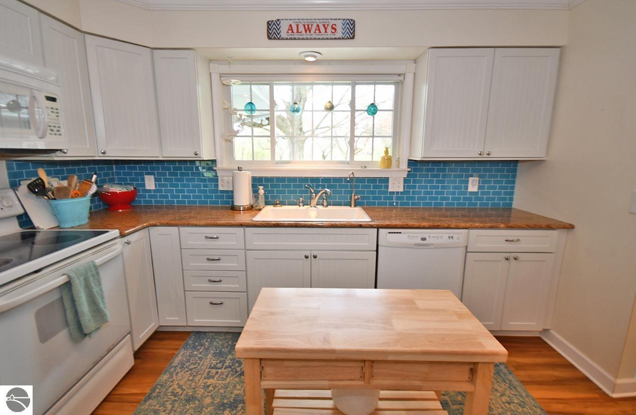 4515 W Glen Eden Drive, Glen Arbor, MI 49636 — Photo 27