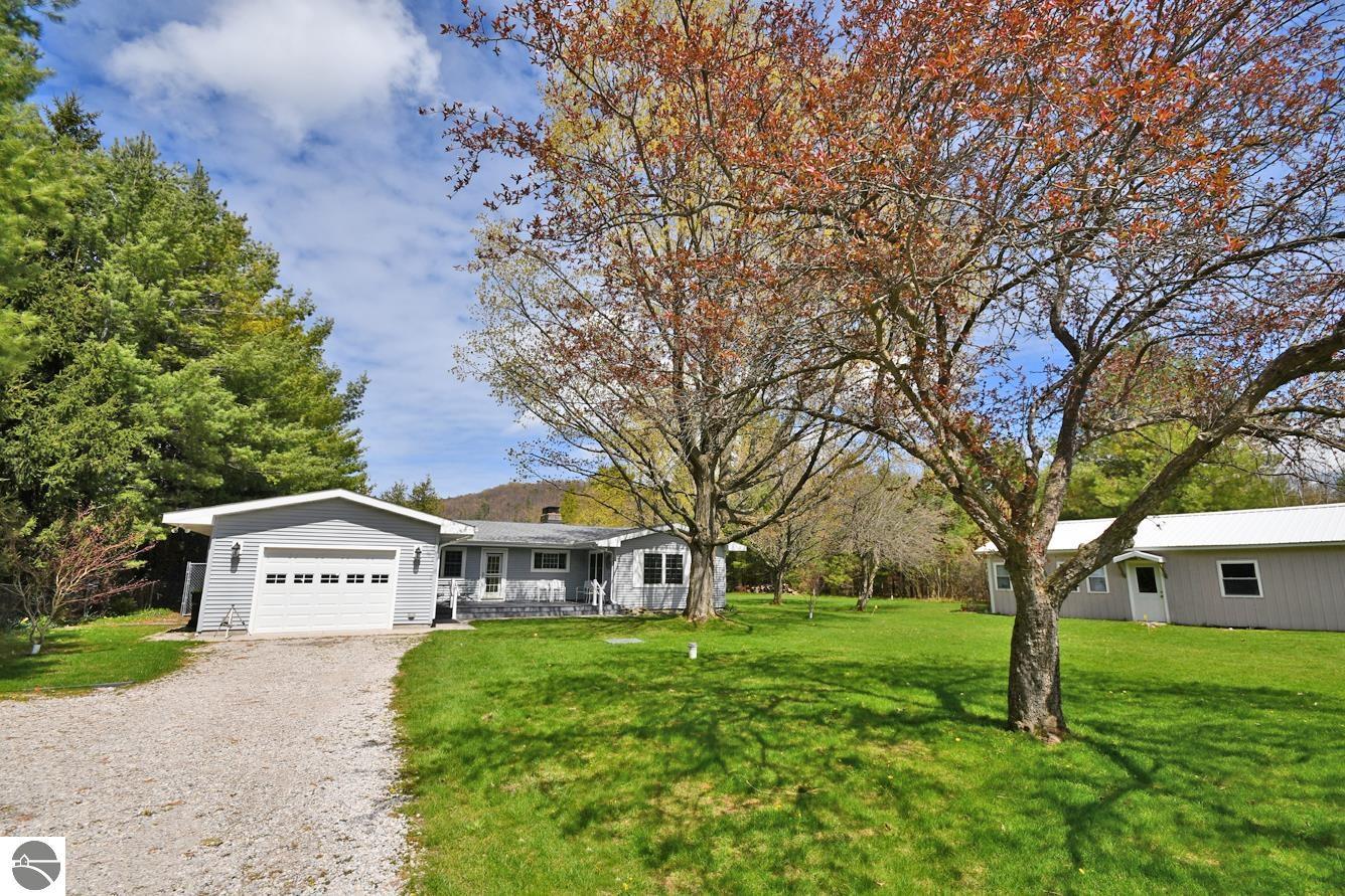 4515 W Glen Eden Drive, Glen Arbor, MI 49636 — Photo 10