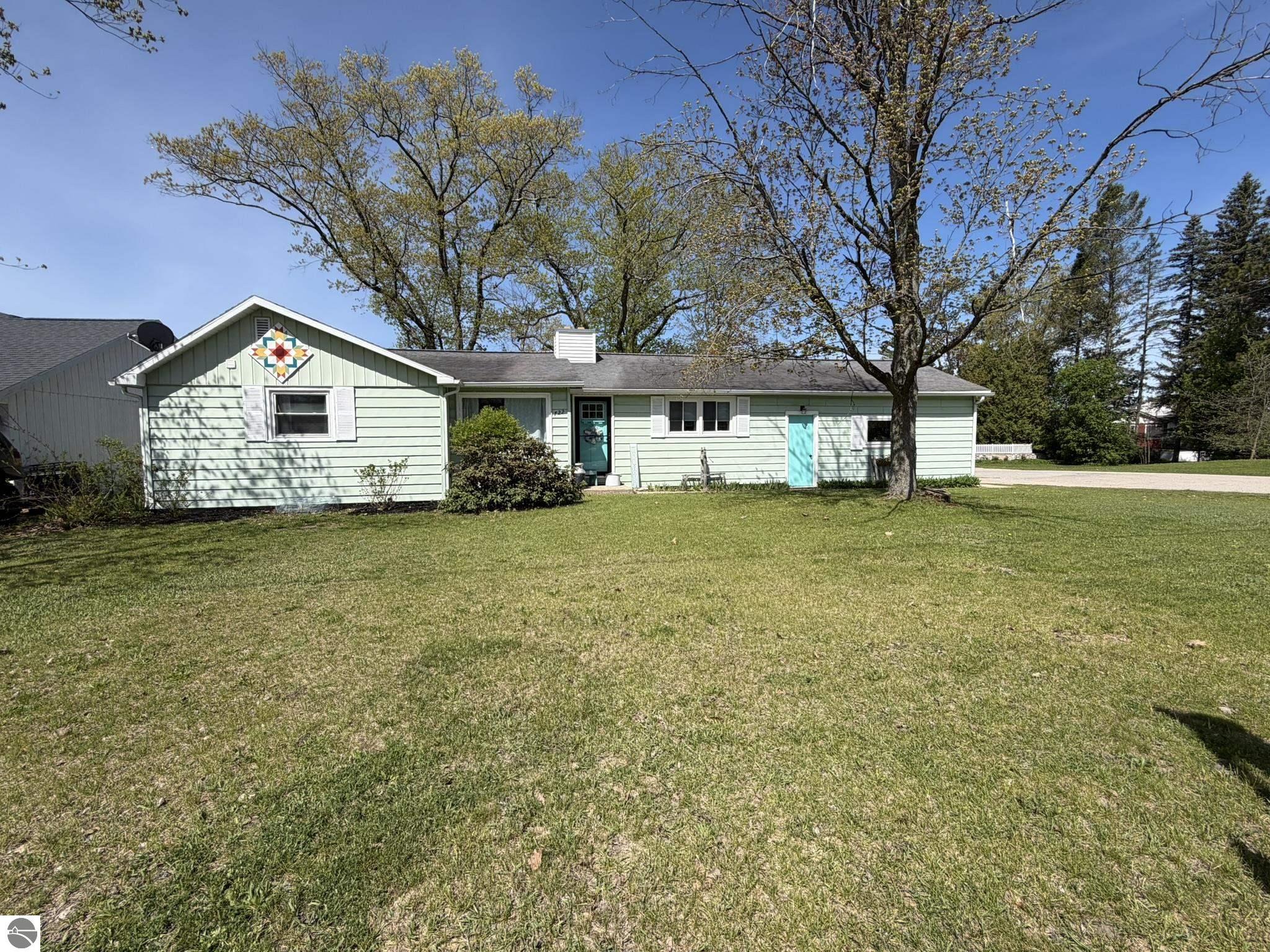 722 S Lakeshore Drive, Lake City, MI 49651 — Photo 3