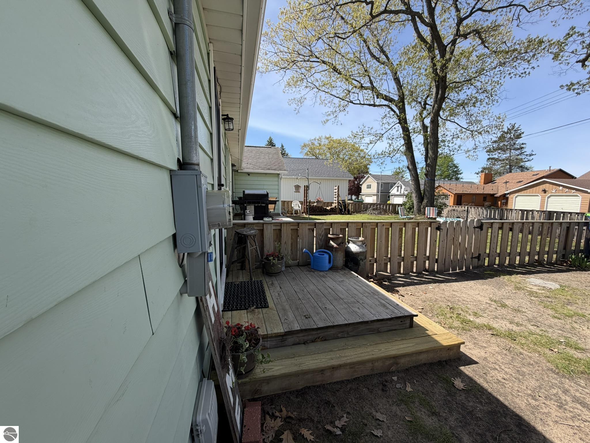 722 S Lakeshore Drive, Lake City, MI 49651 — Photo 47