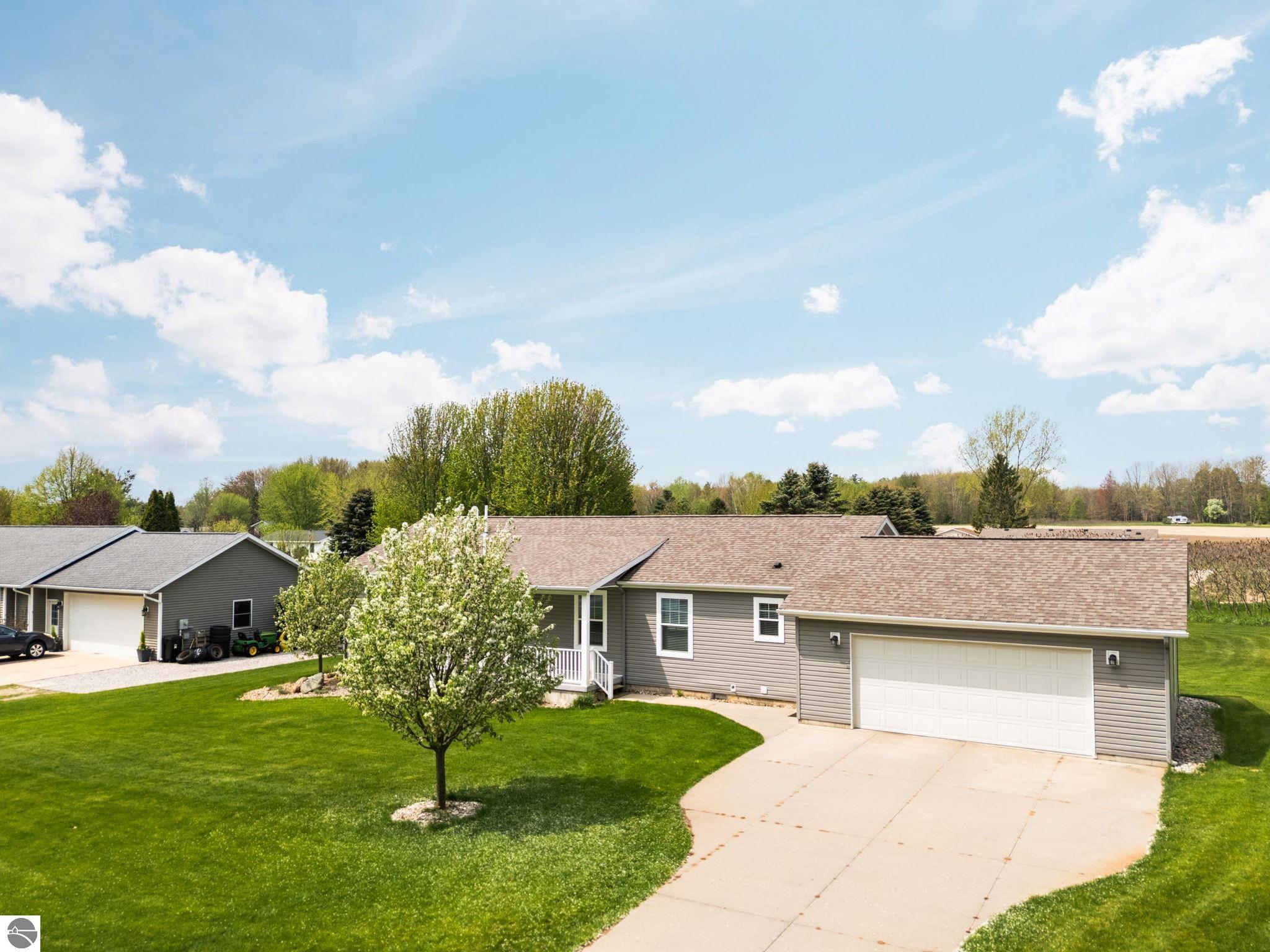 2070 S Amy Drive, Lake City, MI 49651 — Photo 28