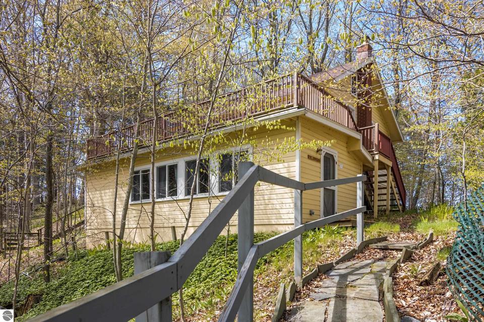 406 Fortune Avenue on Crystal Lake