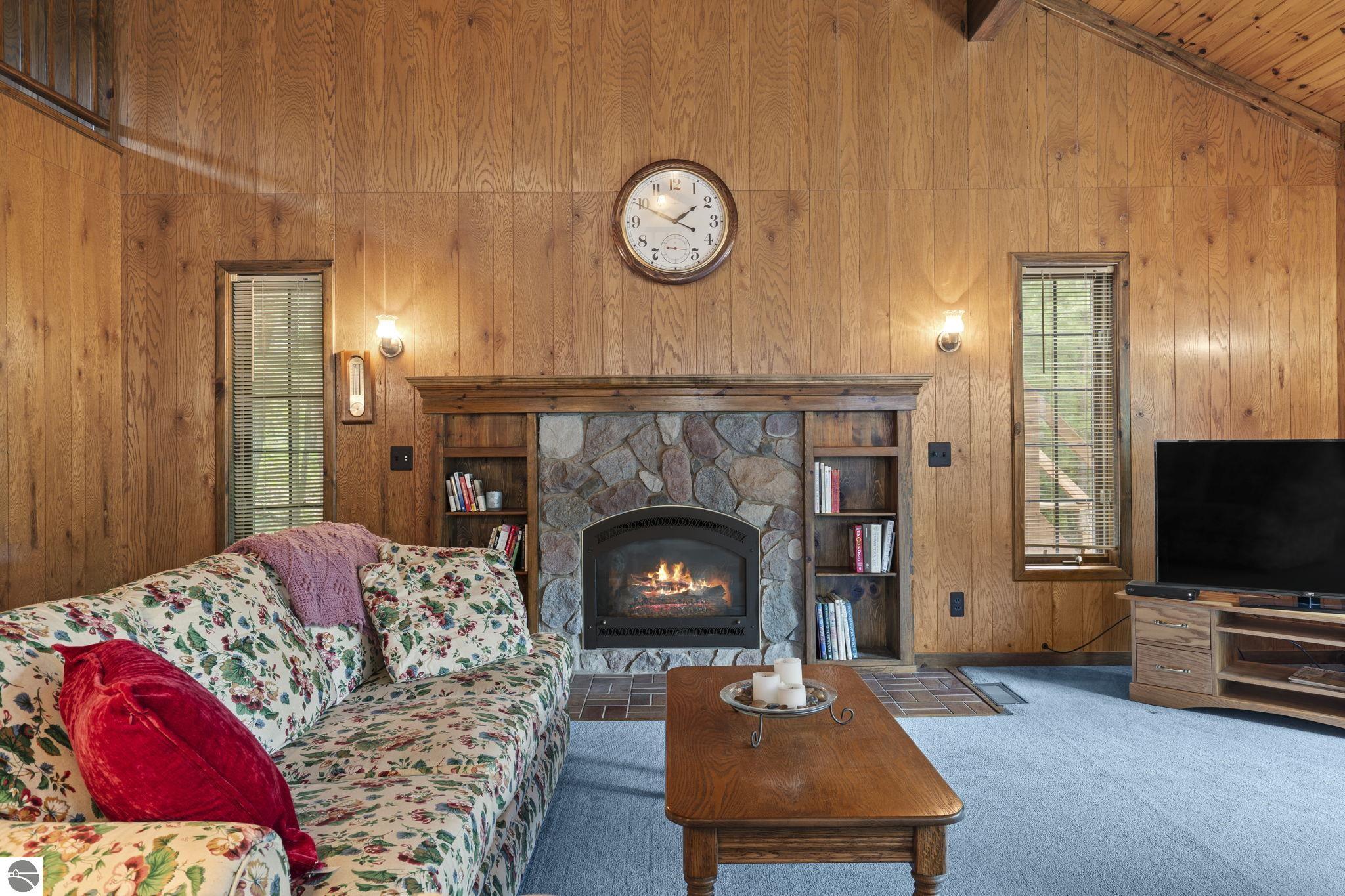 10477 NE Black Bear Road, Kalkaska, MI 49646 — Photo 15