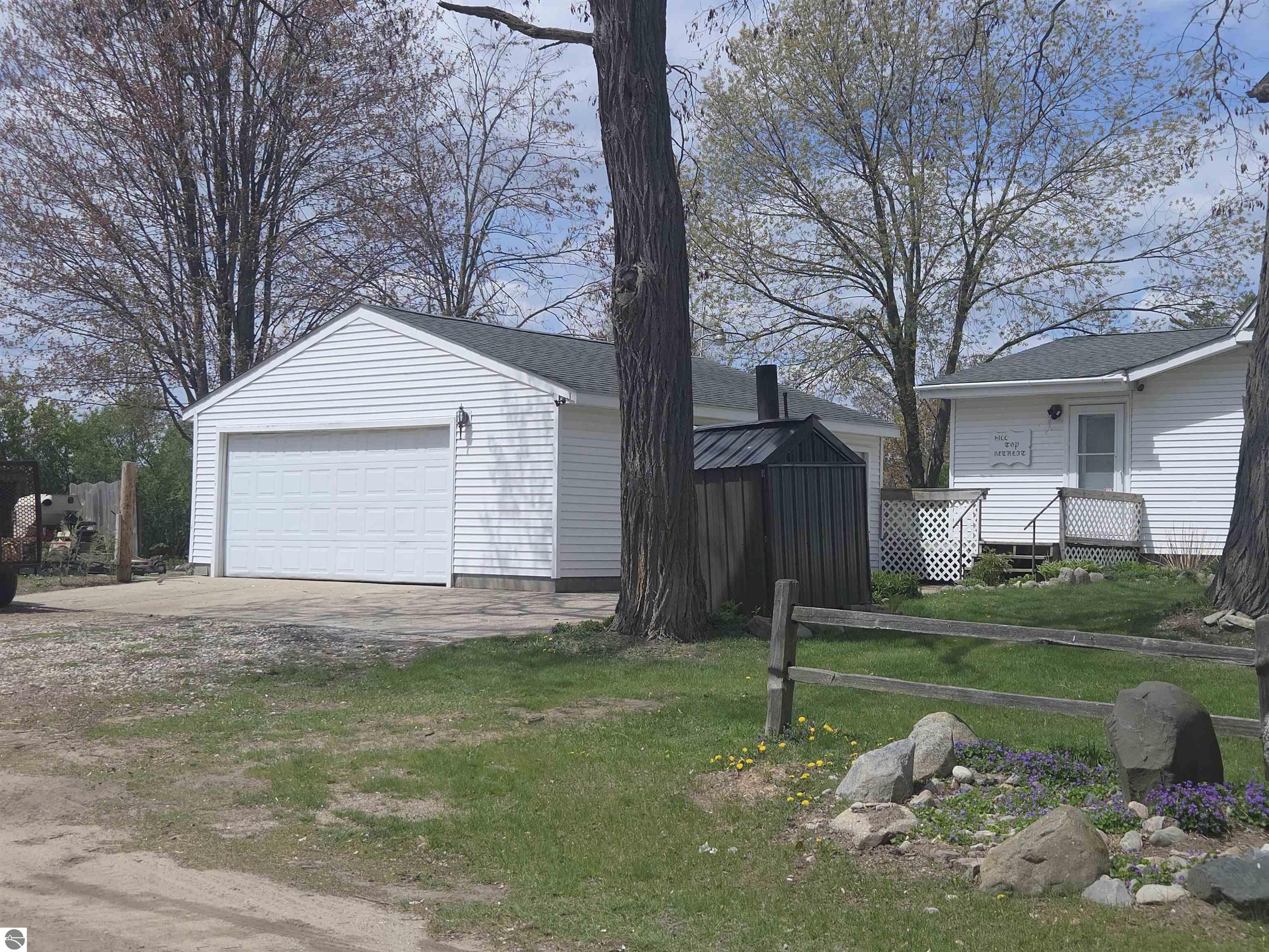 9368 School Street, Lake, MI 48632 — Photo 4
