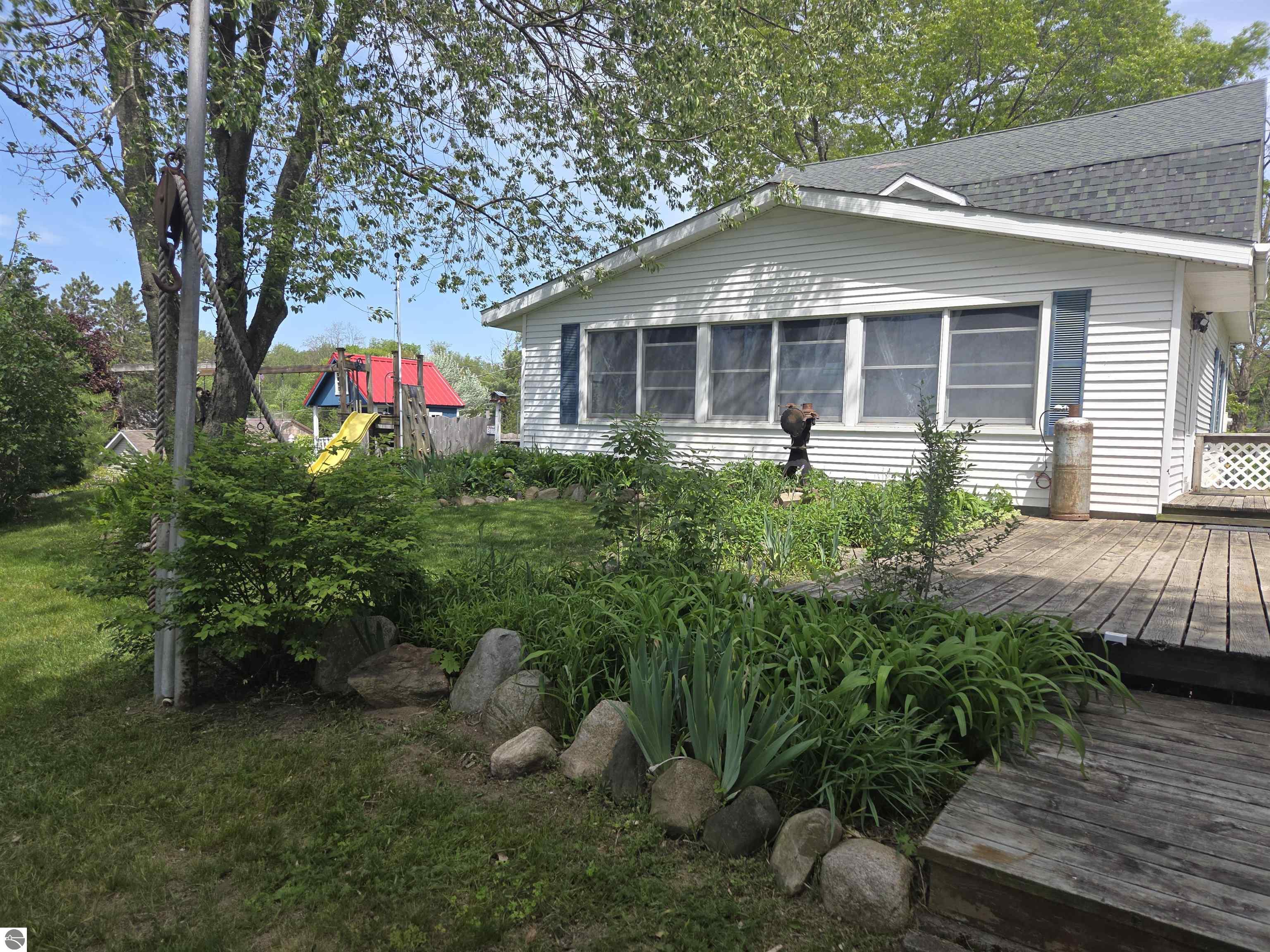 9368 School Street, Lake, MI 48632 — Photo 8