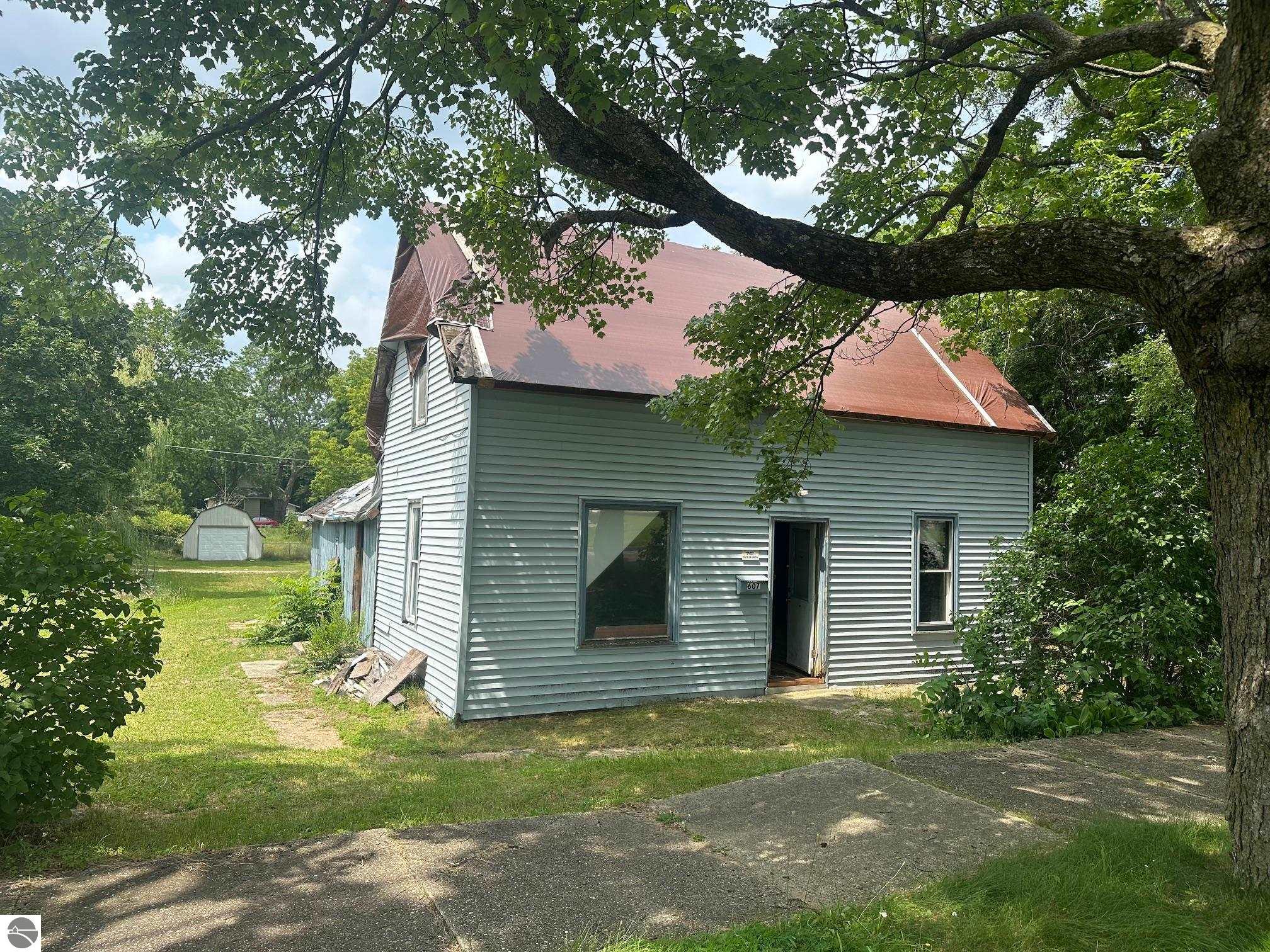607 Linden Street, Cadillac, MI 49601 — front exterior