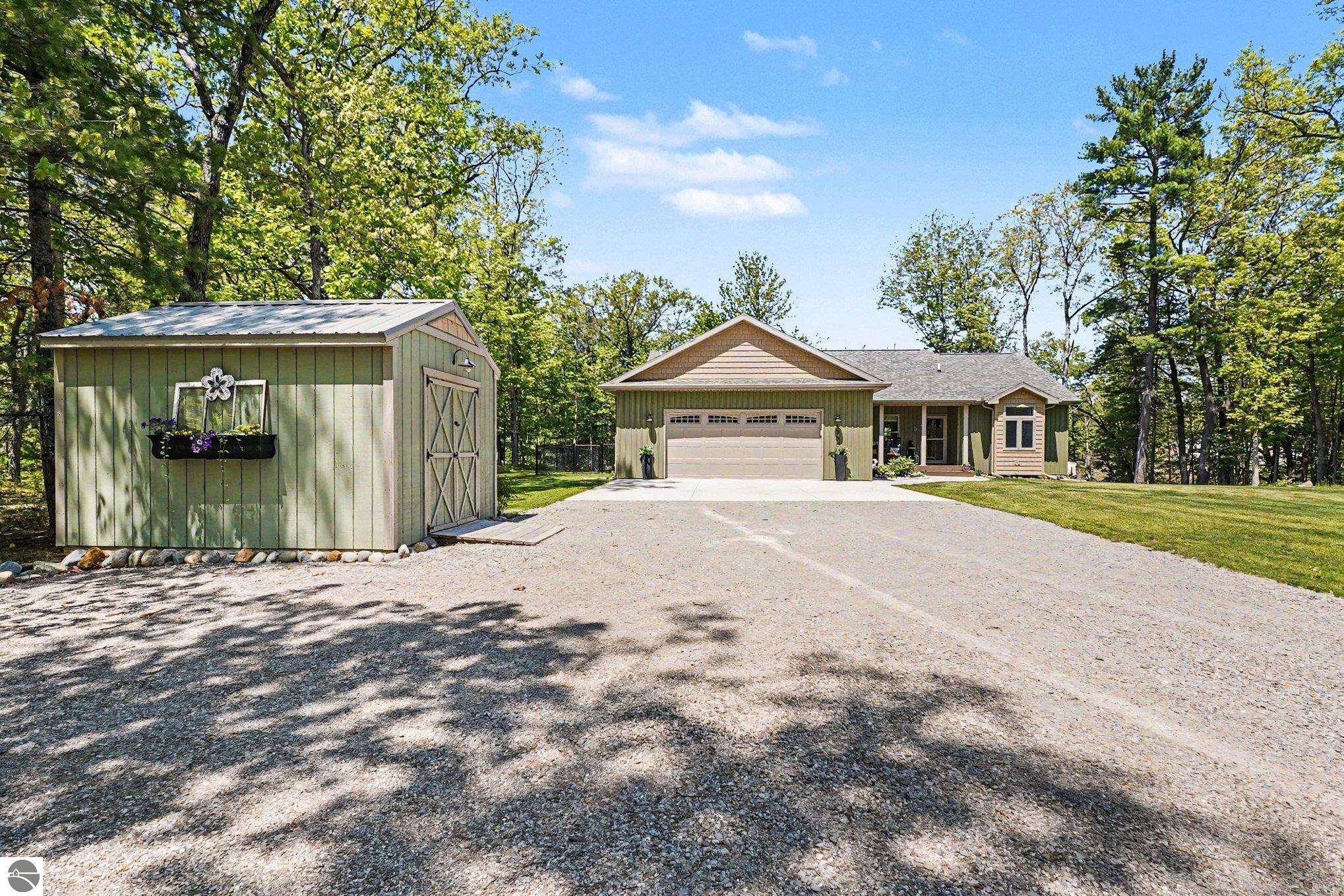 1735 Iroquois Trail, National City, MI 48748 — Photo 8