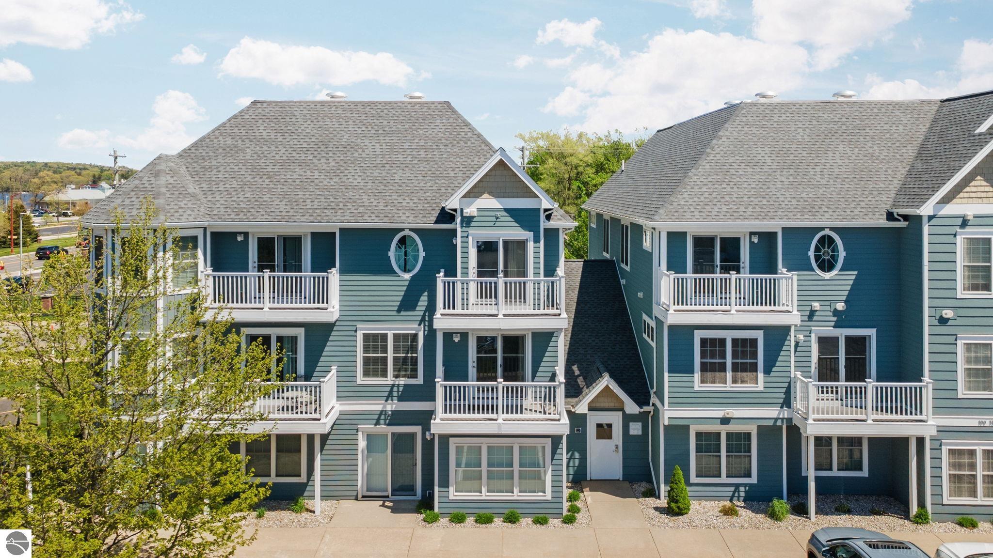 100 Hope Street # 209