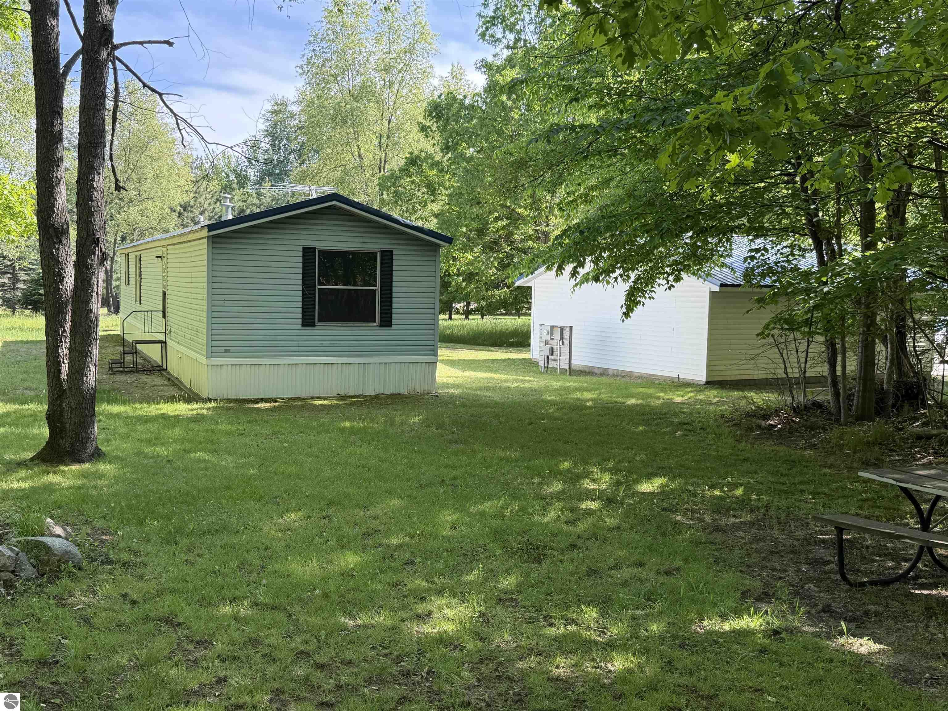 1010 Siesta Lane, Weidman, MI 48893 — Photo 25