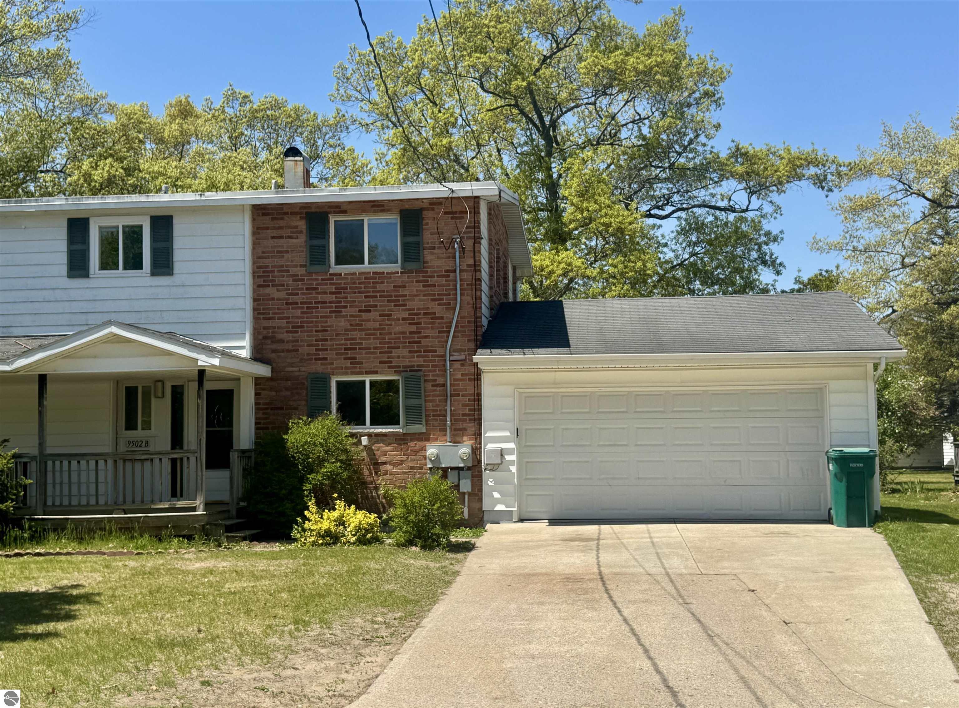9502 B Montana Street, Oscoda, MI 48750 — front exterior