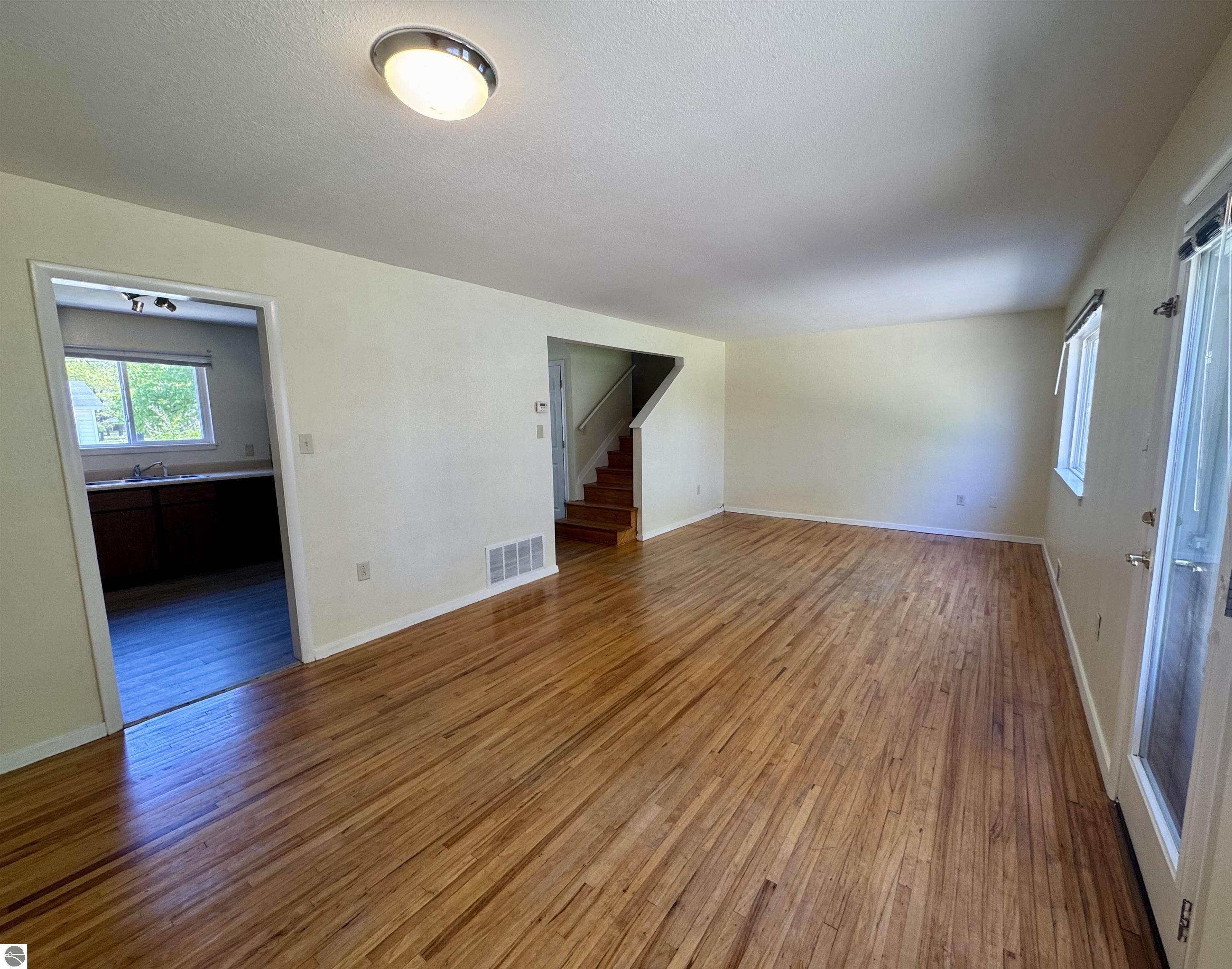 9502 B Montana Street, Oscoda, MI 48750 — Photo 5