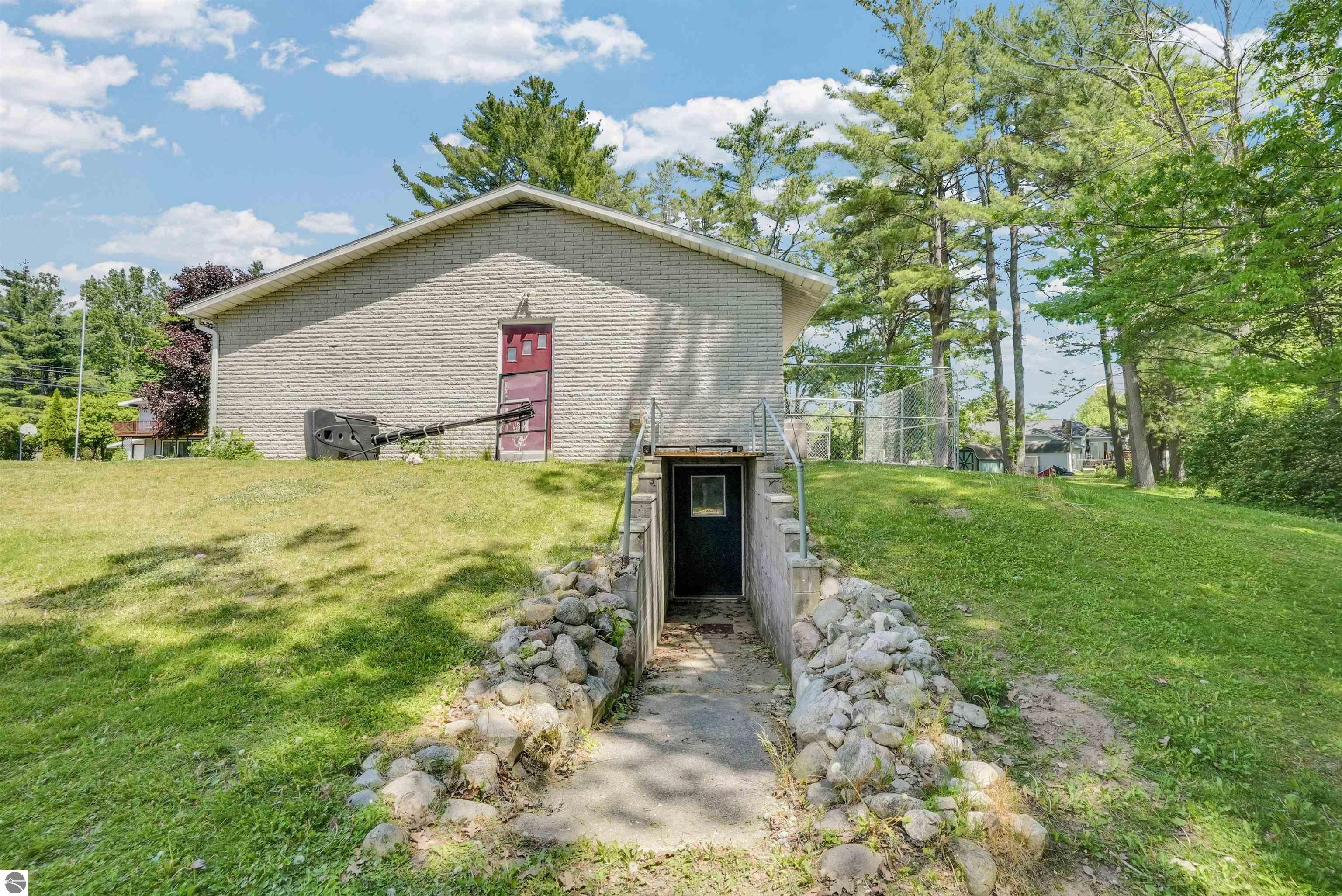 550 Henry Street, Lake City, MI 49651 — Photo 46