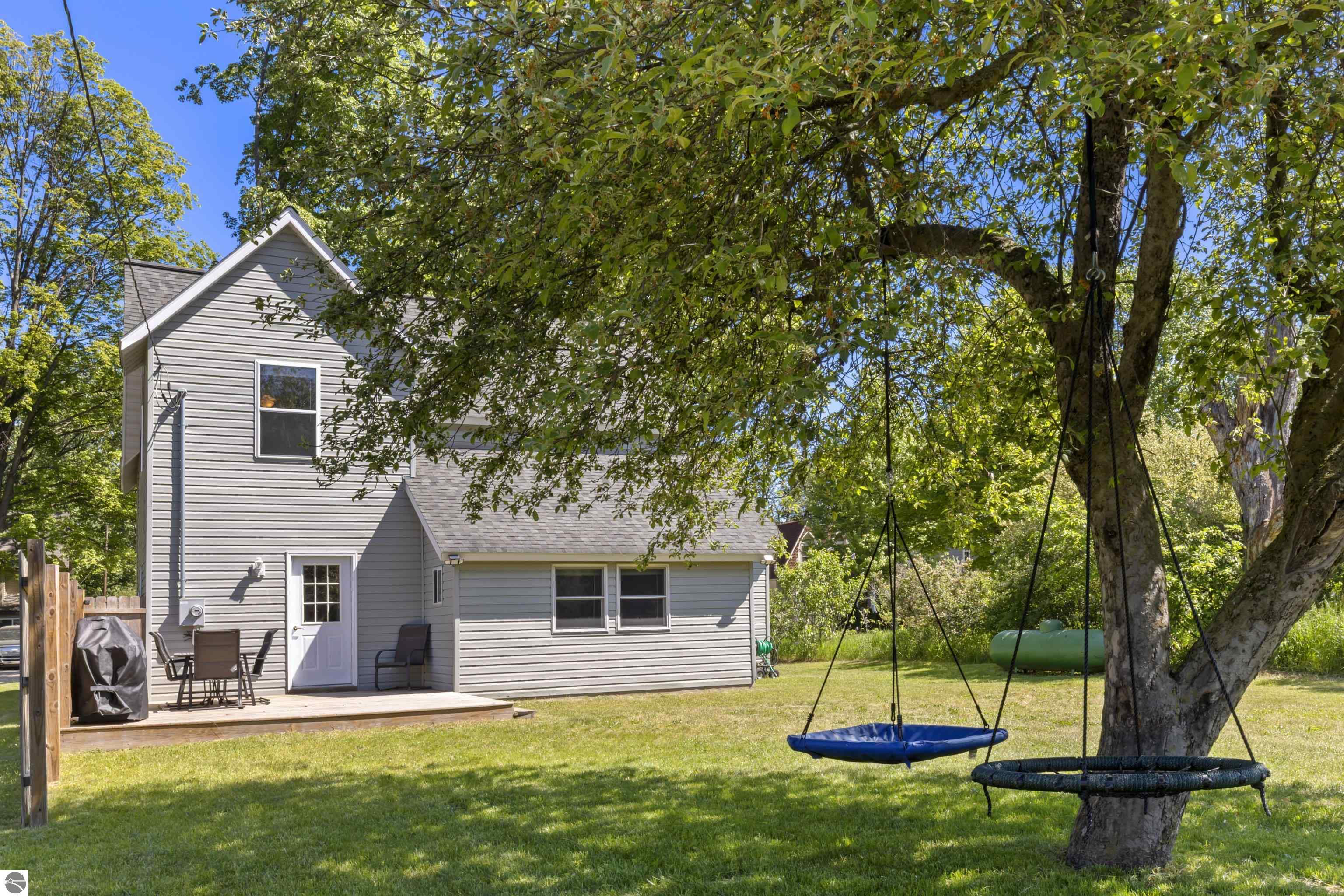 14641 Thompson Avenue, Thompsonville, MI 49683 — Photo 6