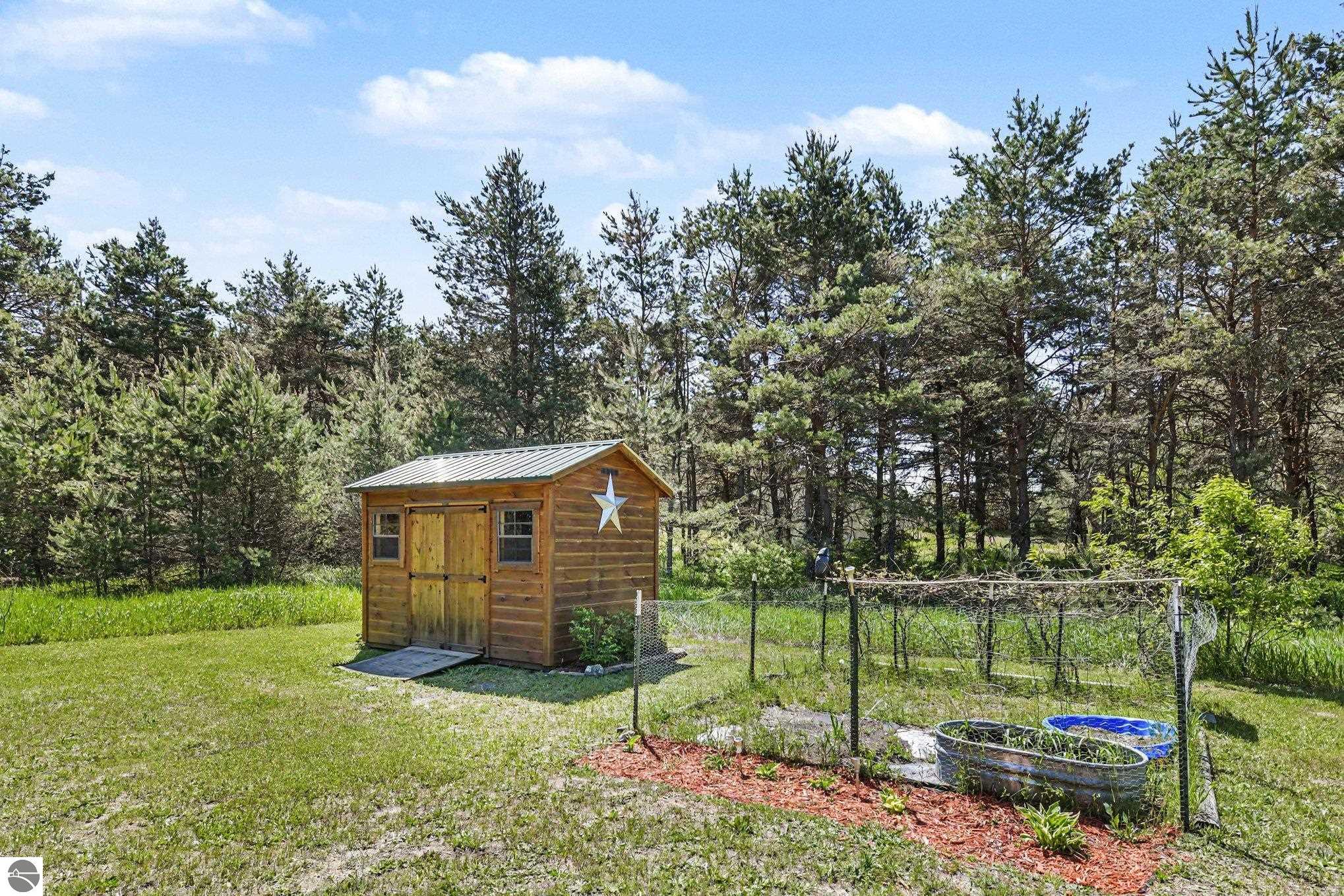 9933 Summit City Road, Kingsley, MI 49649 — Photo 12