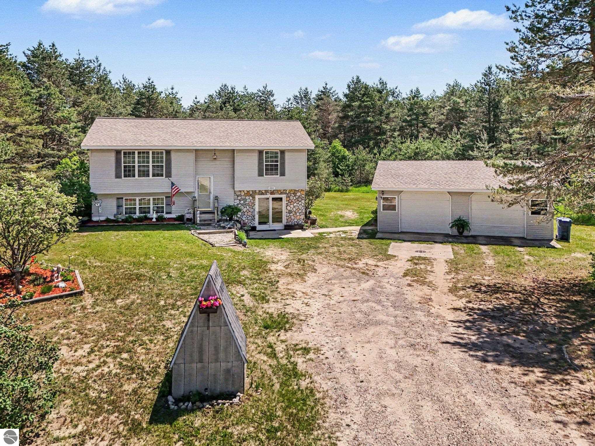 9933 Summit City Road, Kingsley, MI 49649 — Photo 13