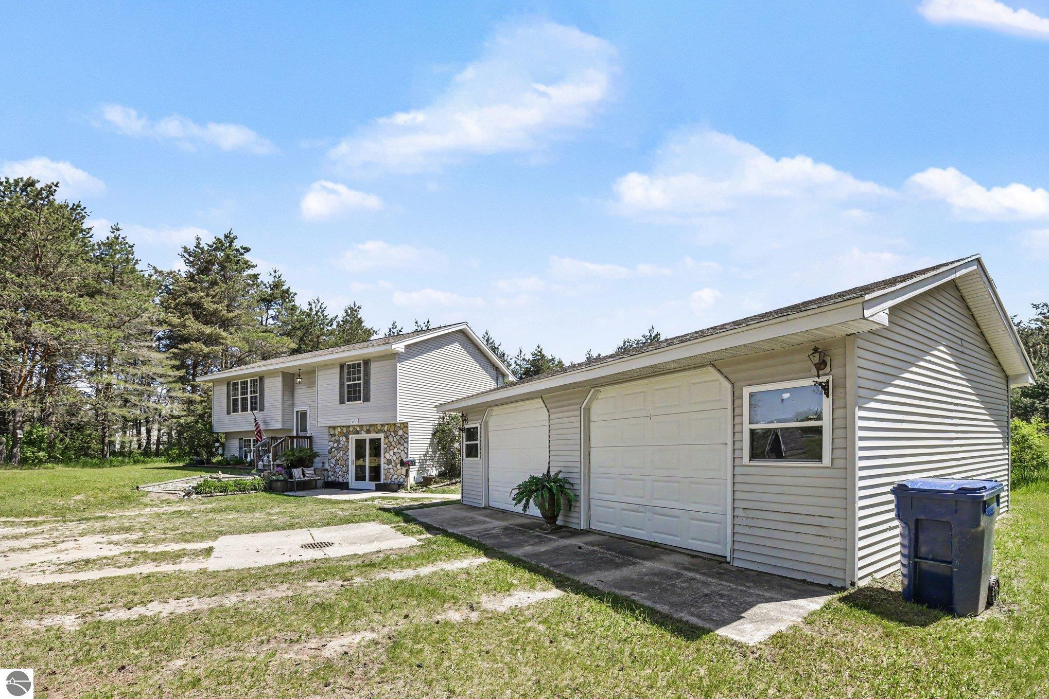 9933 Summit City Road, Kingsley, MI 49649 — Photo 14