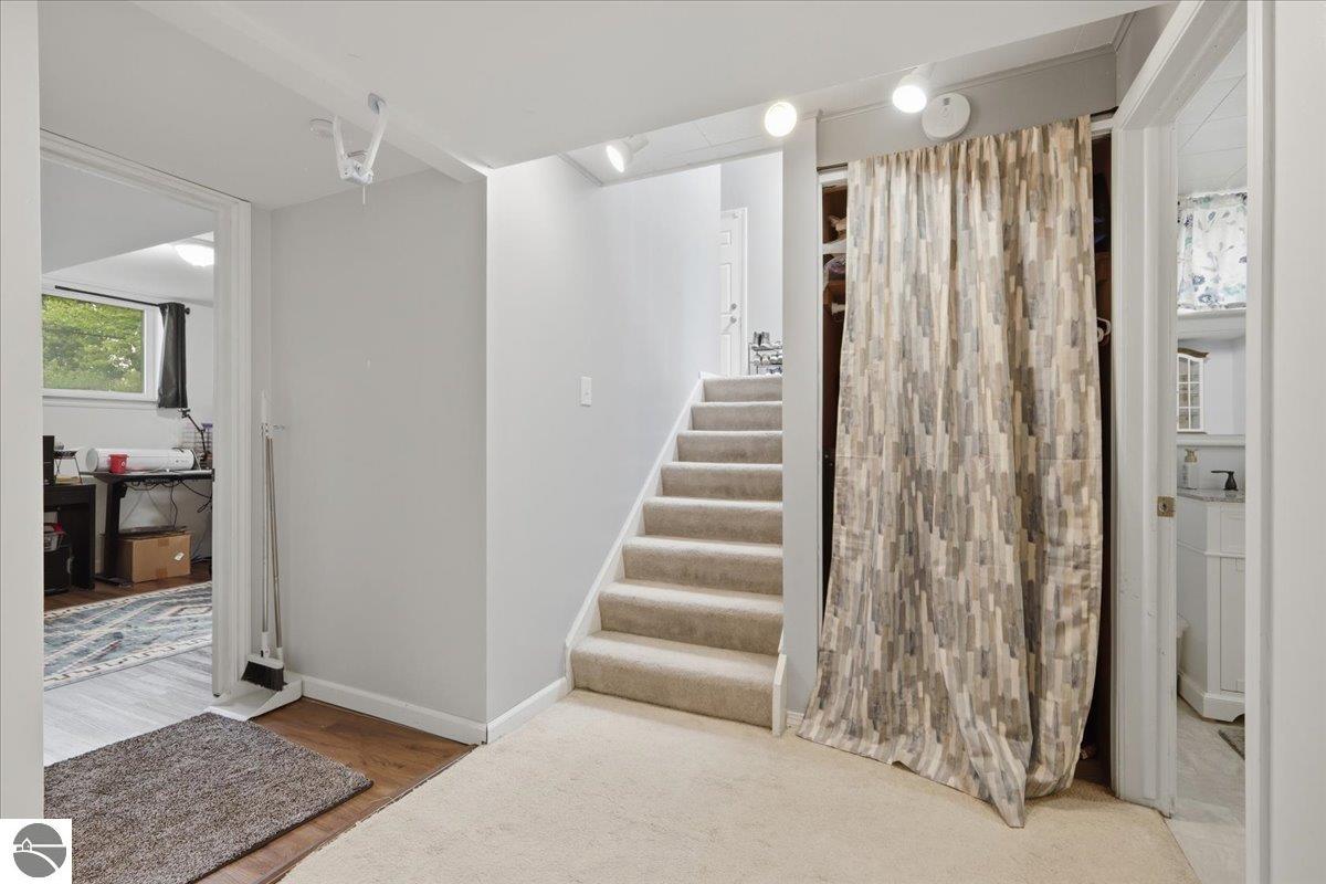 2561 Binghamton, Auburn Hills, MI 48326 — Photo 18