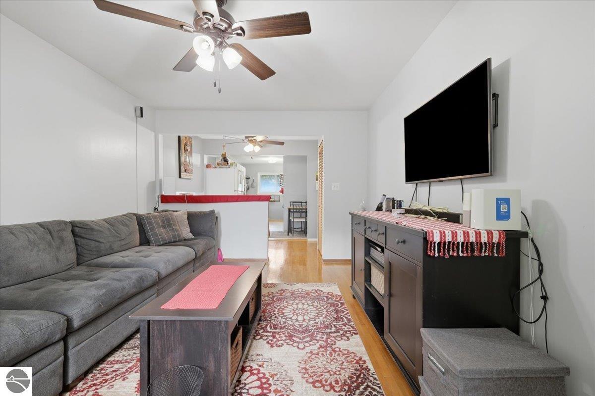 2561 Binghamton, Auburn Hills, MI 48326 — Photo 7