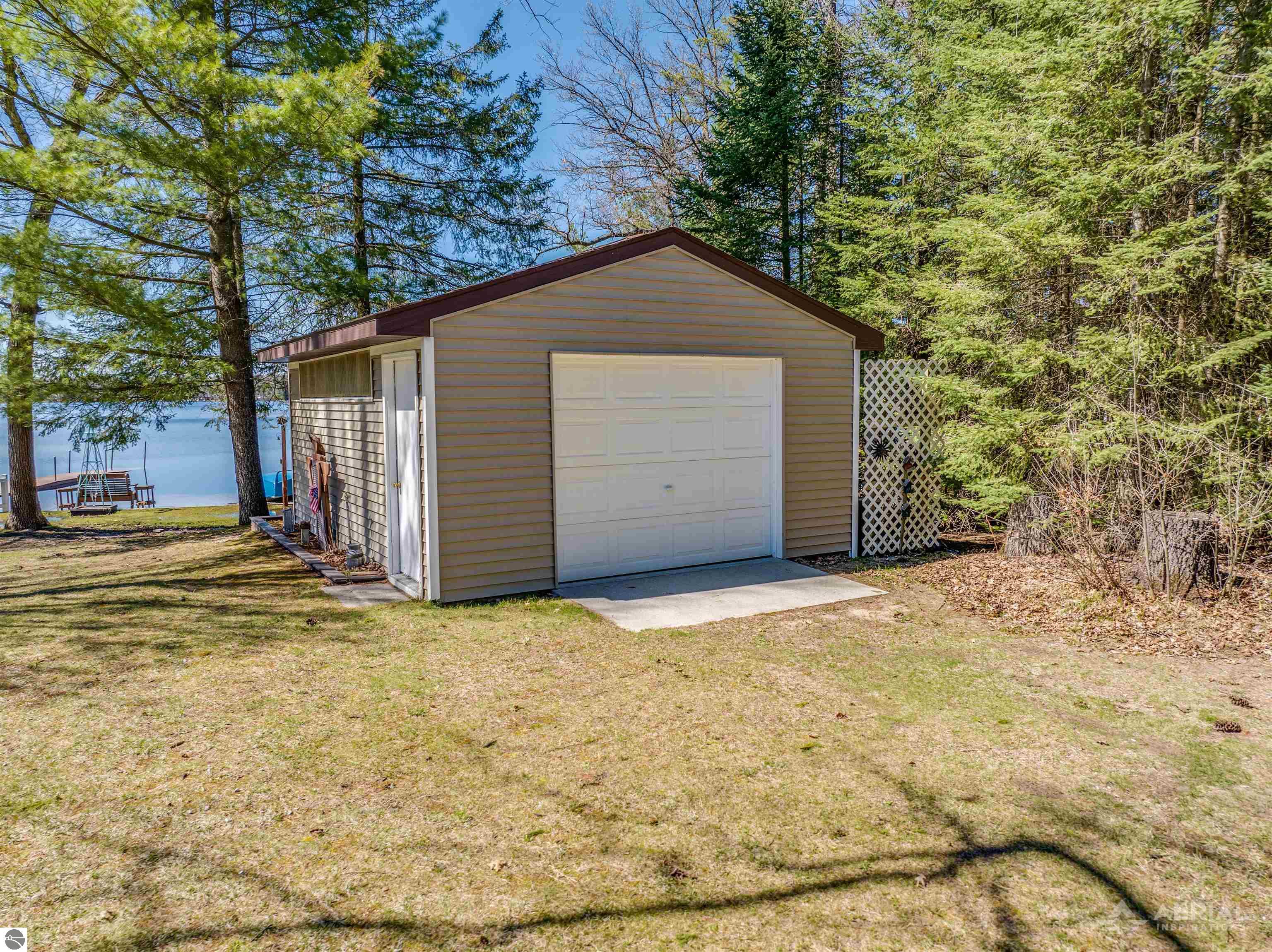 7139 Chain Lake Drive, South Branch, MI 48761 — Photo 5