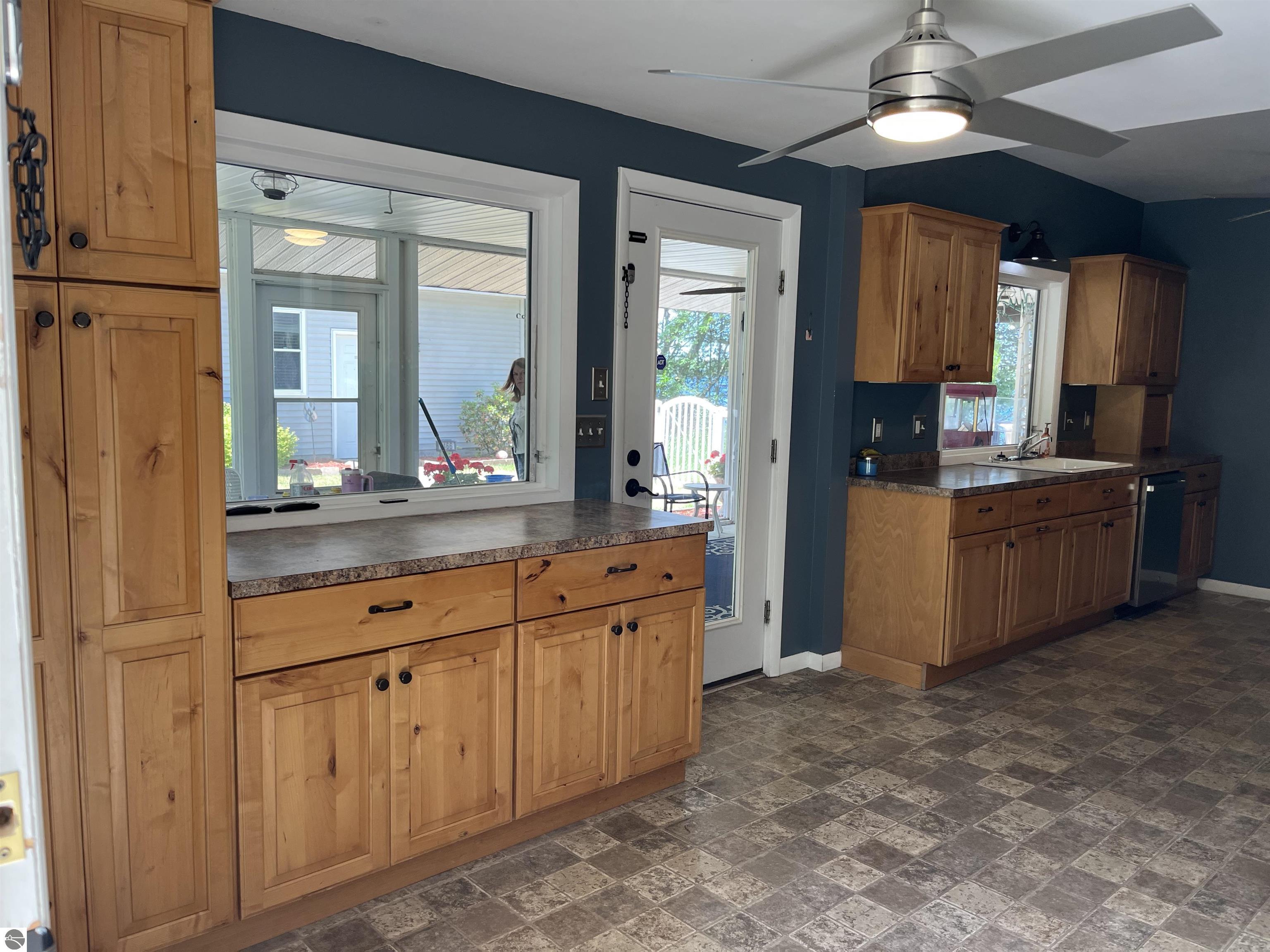 6466 Westshore Drive, Oscoda, MI 48750 — Photo 4