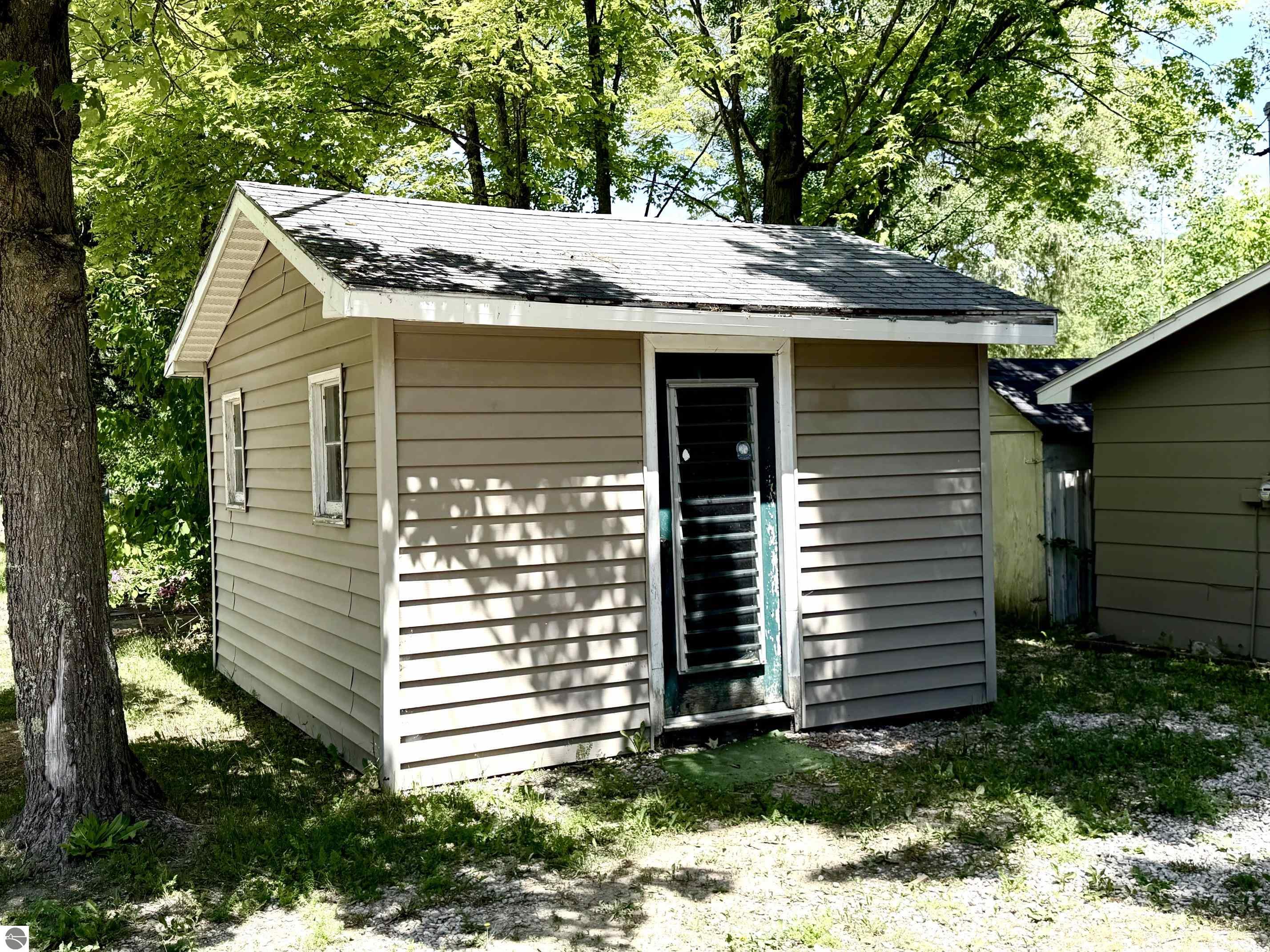 8614 Pete's Landing, Ellsworth, MI 49729 — Photo 37