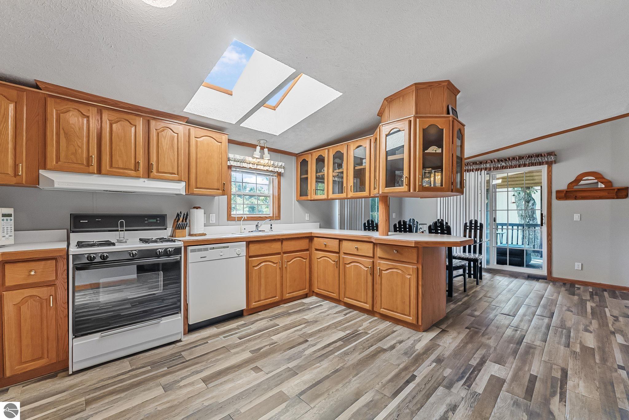 11486 Old Us Hwy 131, Fife Lake, MI 49633 — Photo 11