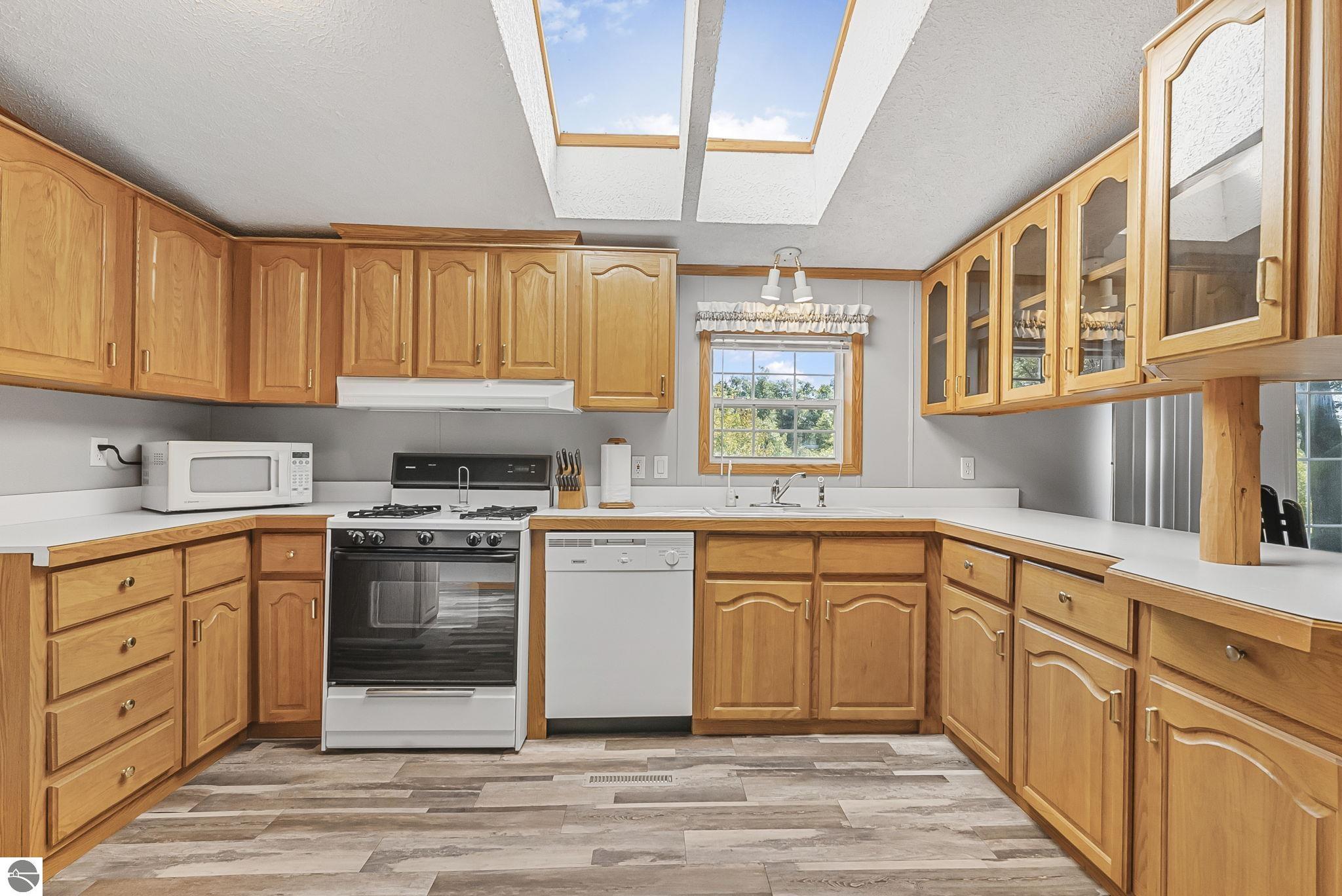 11486 Old Us Hwy 131, Fife Lake, MI 49633 — Photo 12