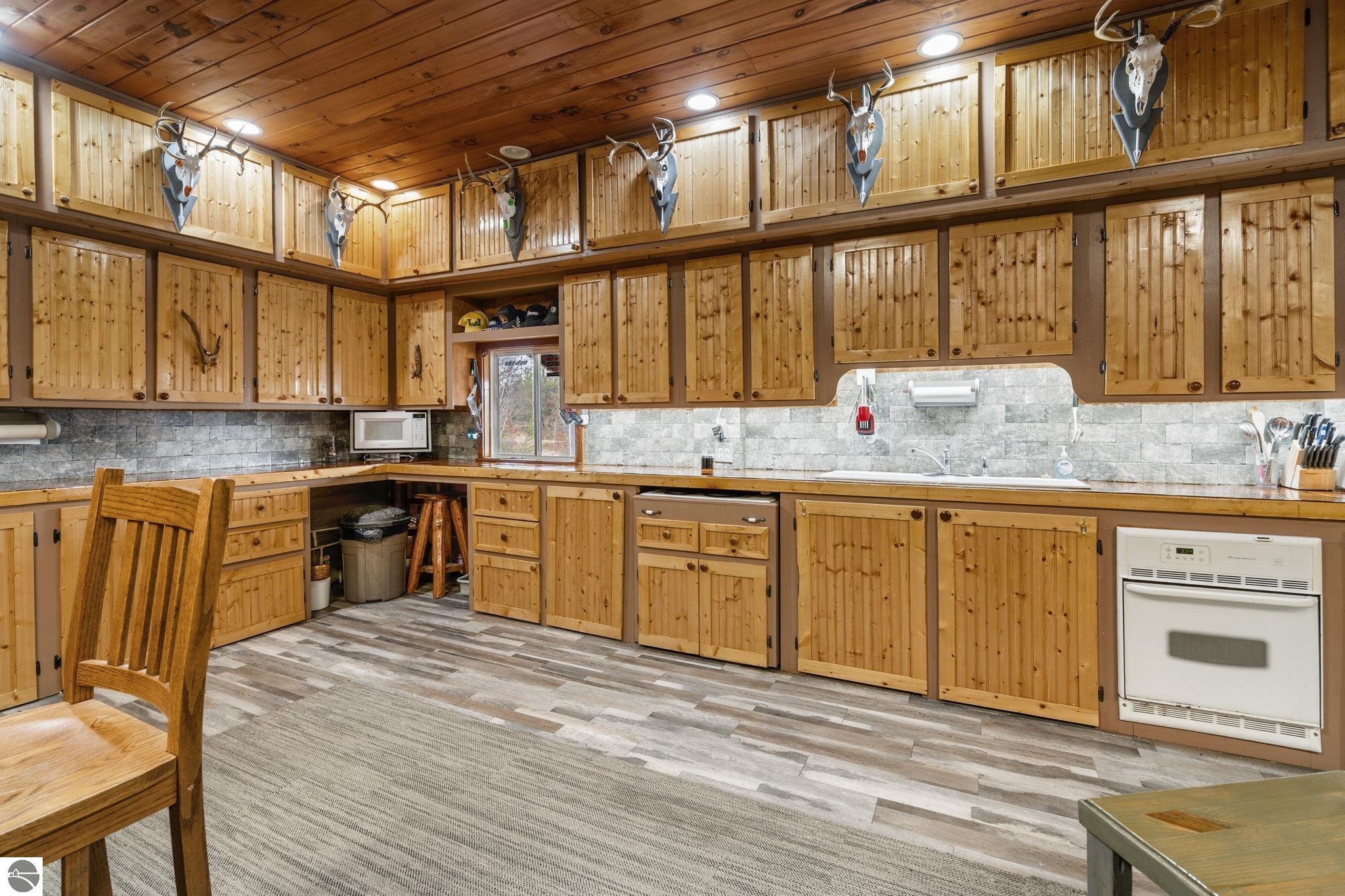 11486 Old Us Hwy 131, Fife Lake, MI 49633 — Photo 23