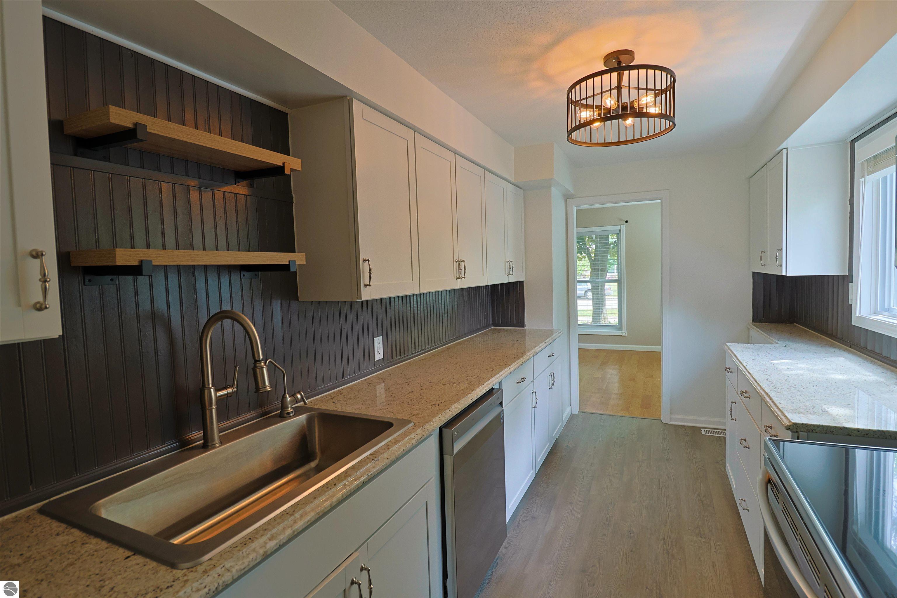 326 John Street, Clare, MI 48617 — Photo 9