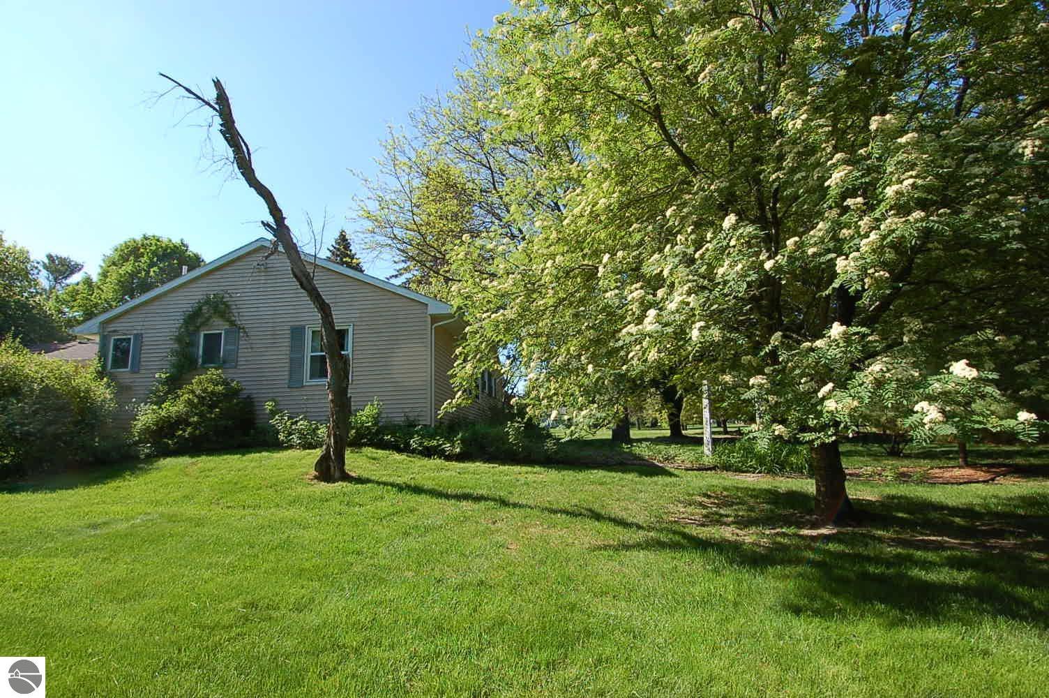 134 Doral Drive, Cadillac, MI 48640 — Photo 26