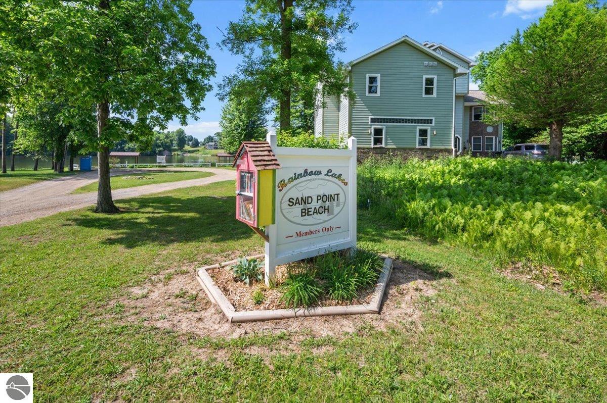 10234 Lakeside Drive, Perrinton, MI 48871 — Photo 14