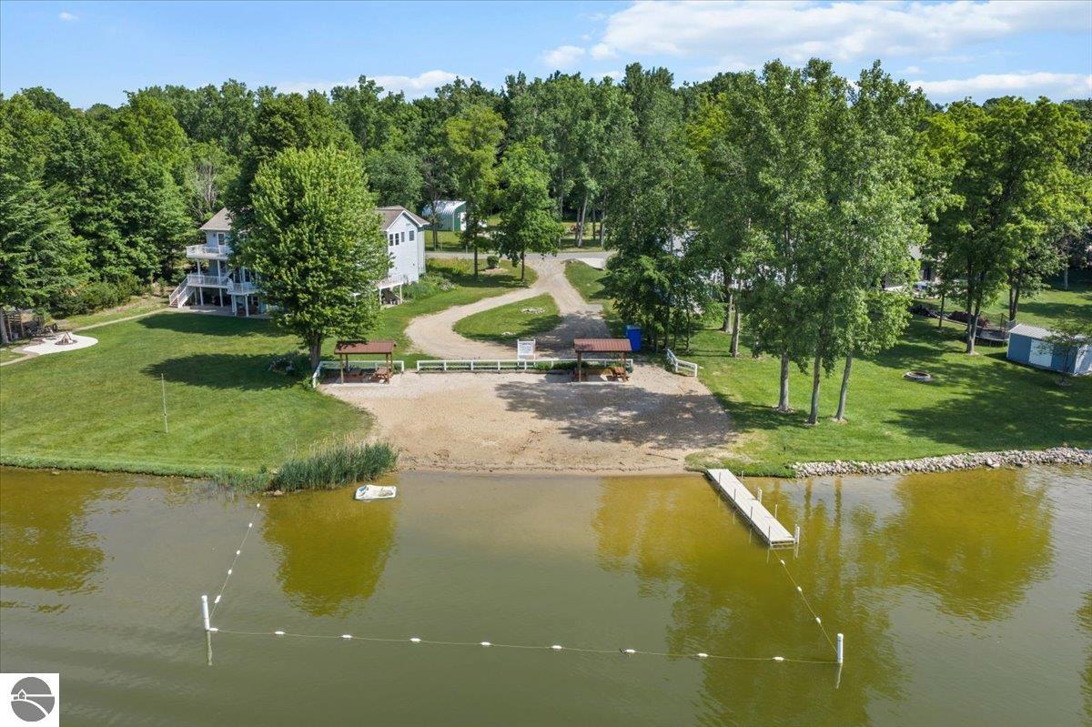 10234 Lakeside Drive, Perrinton, MI 48871 — Photo 15