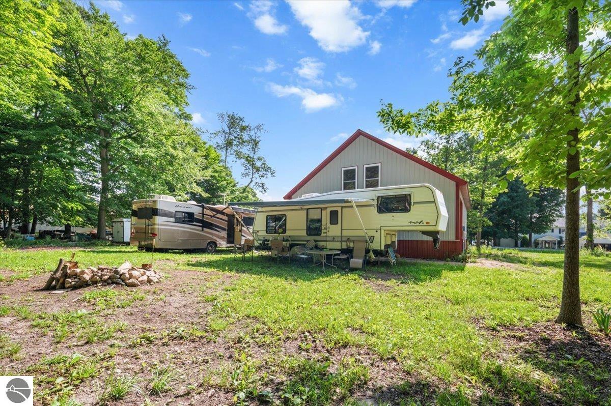 10234 Lakeside Drive, Perrinton, MI 48871 — Photo 17